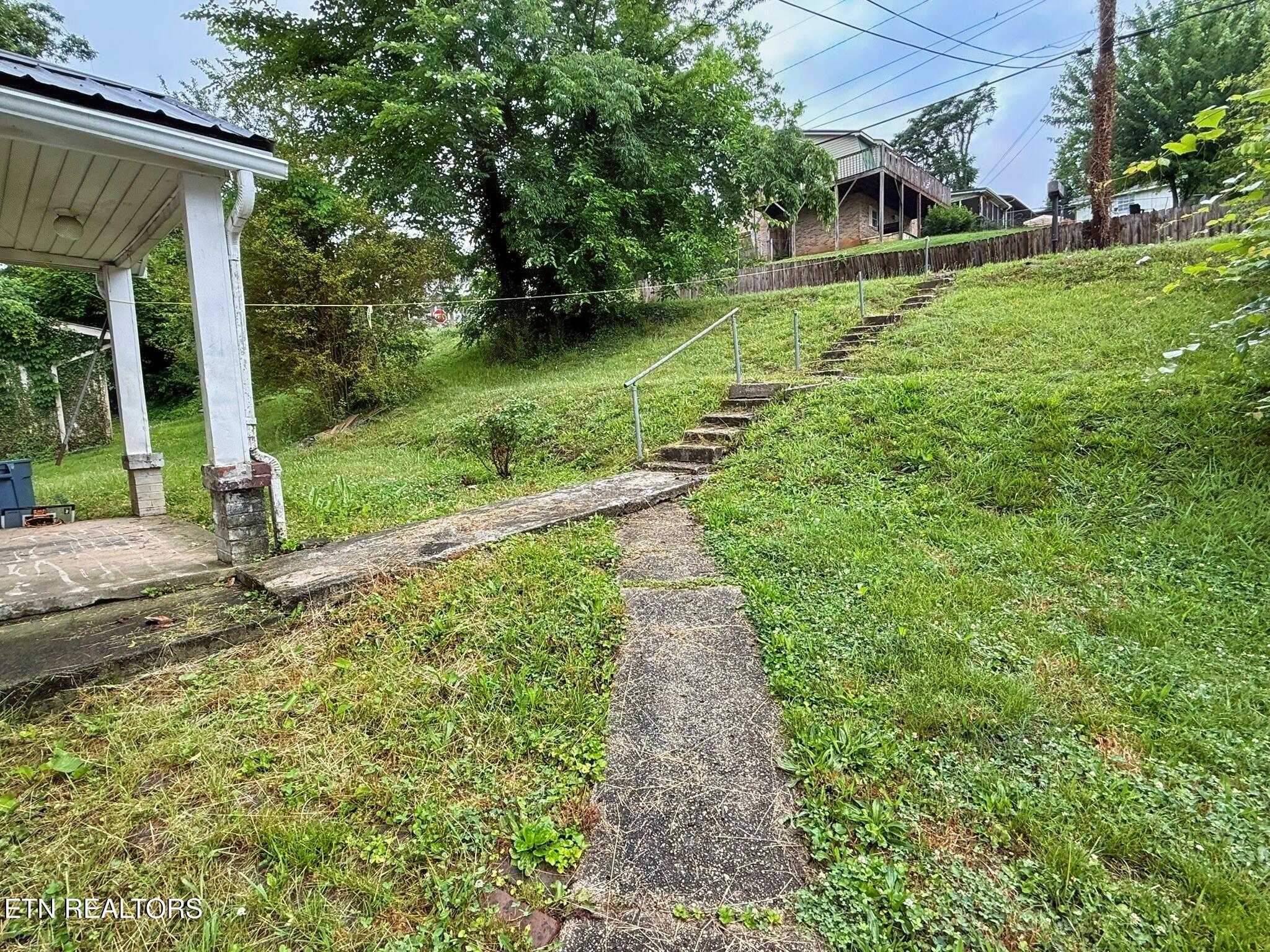 313 W Walden Street Lafollette TN 37766