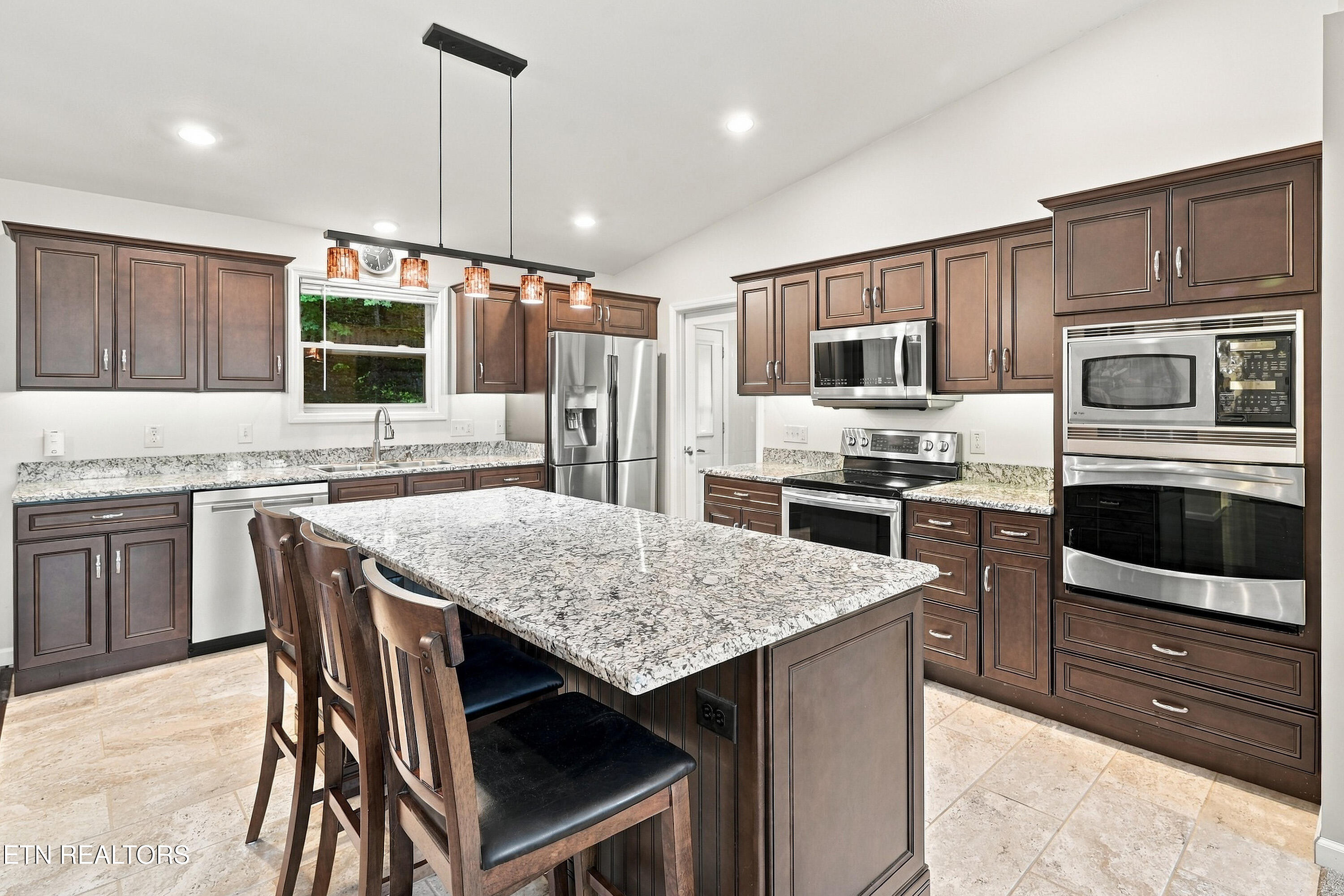 2021 Compton Court Sevierville TN 37876