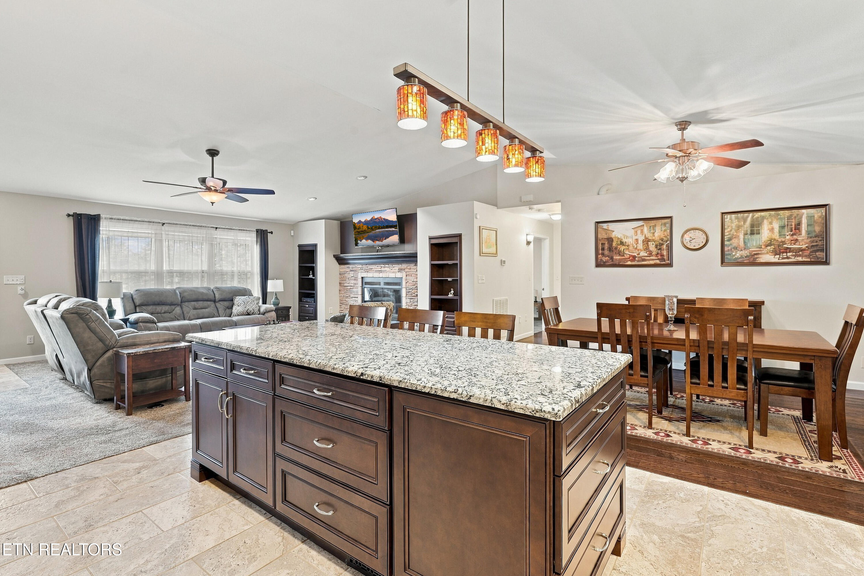 2021 Compton Court Sevierville TN 37876