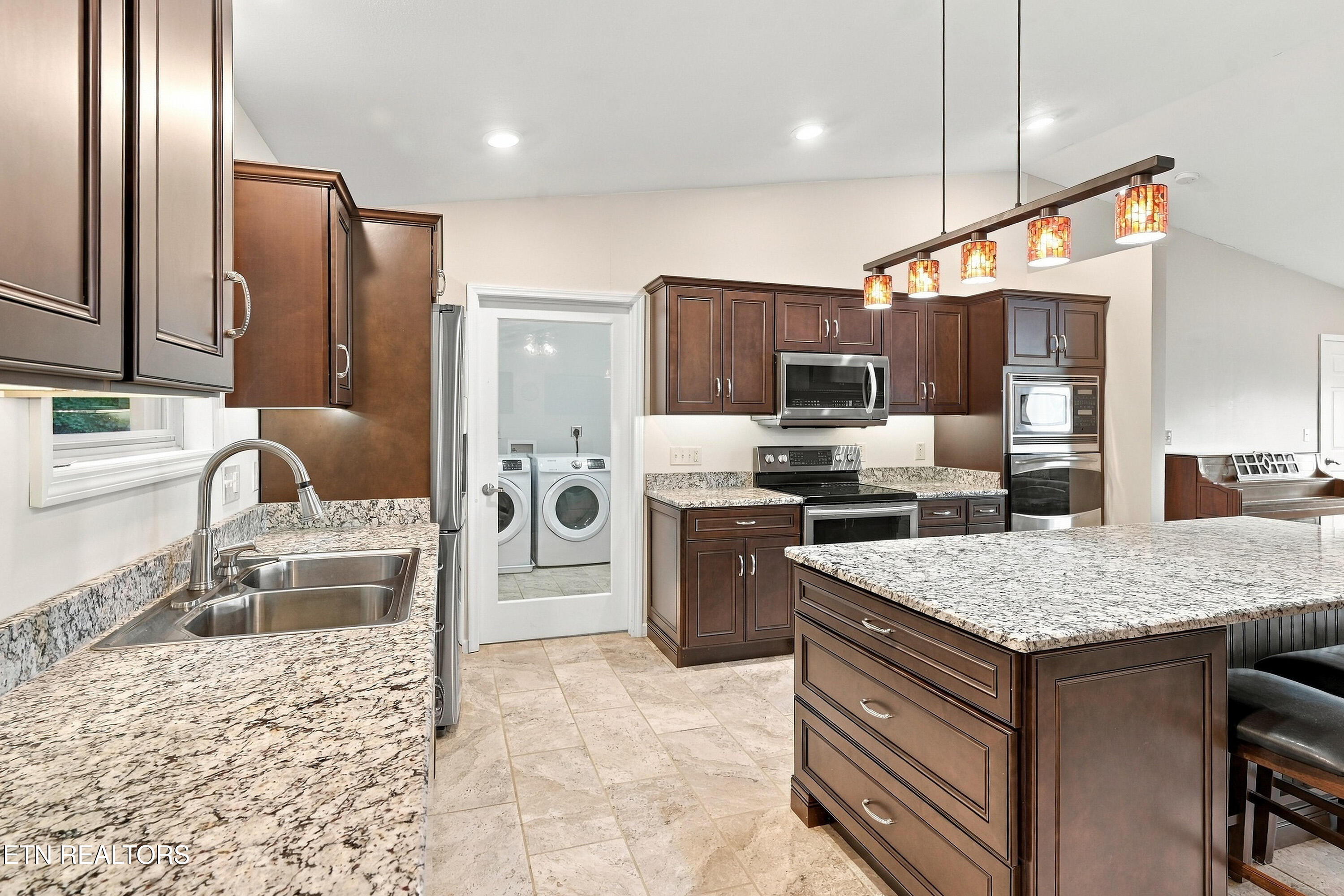2021 Compton Court Sevierville TN 37876