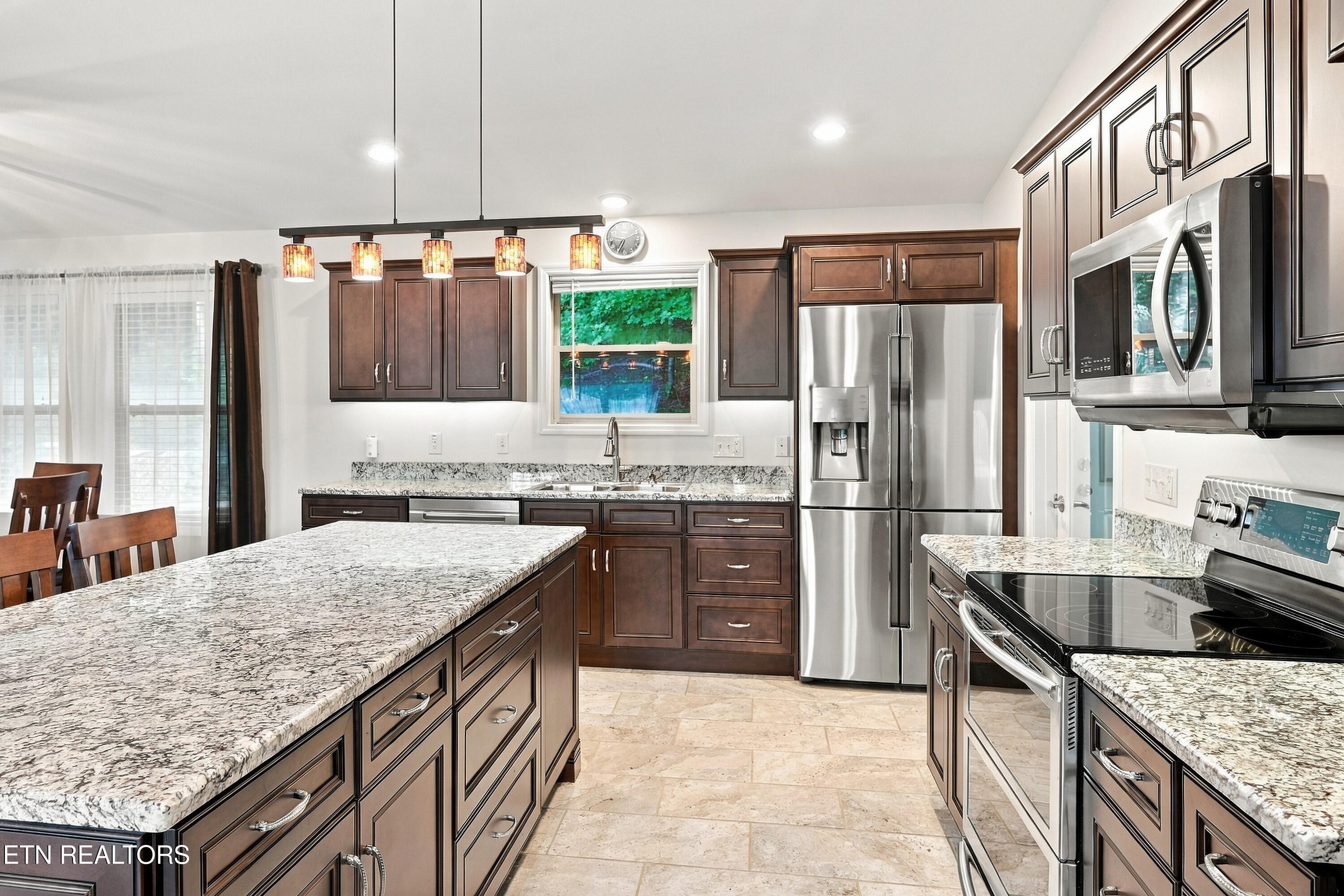 2021 Compton Court Sevierville TN 37876