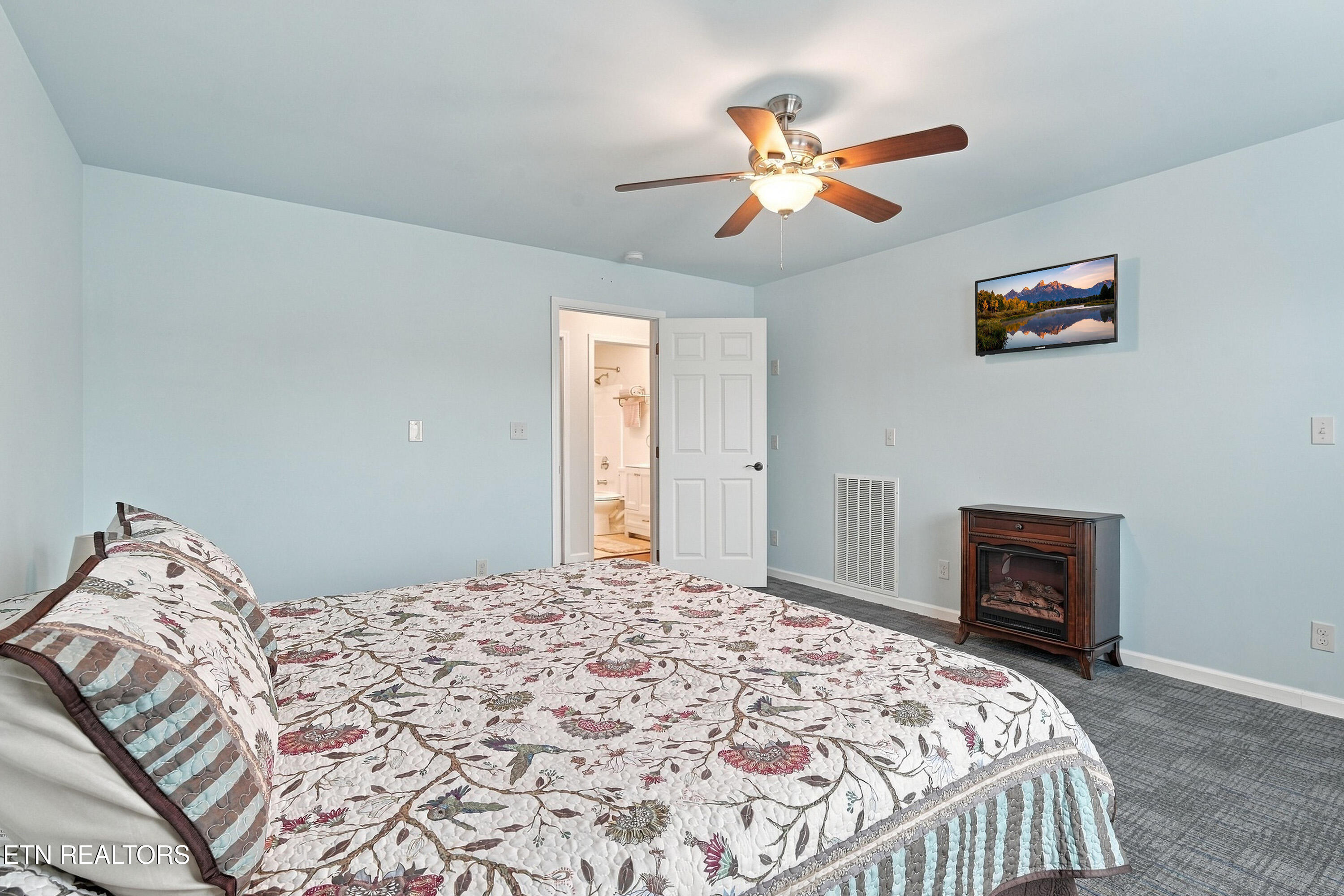 2021 Compton Court Sevierville TN 37876