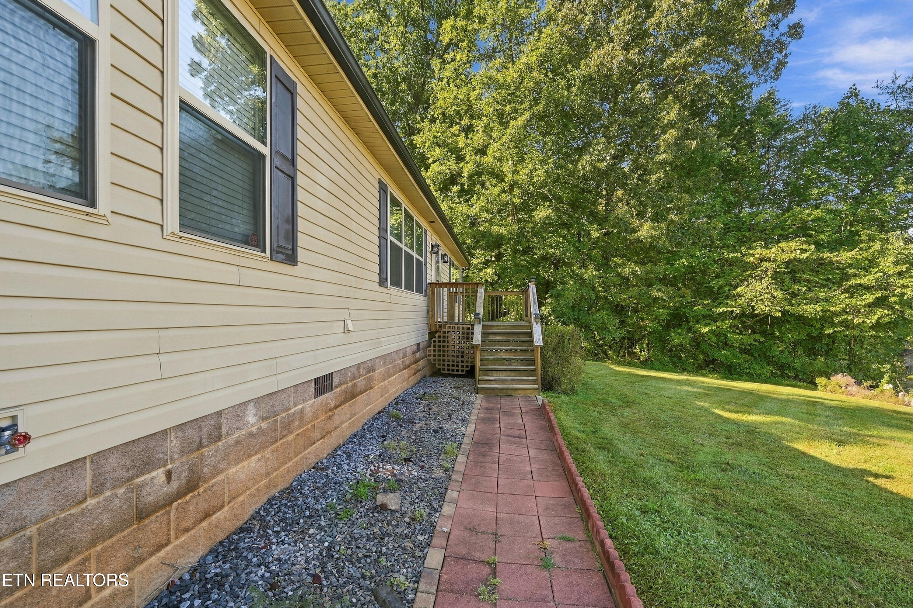 2021 Compton Court Sevierville TN 37876