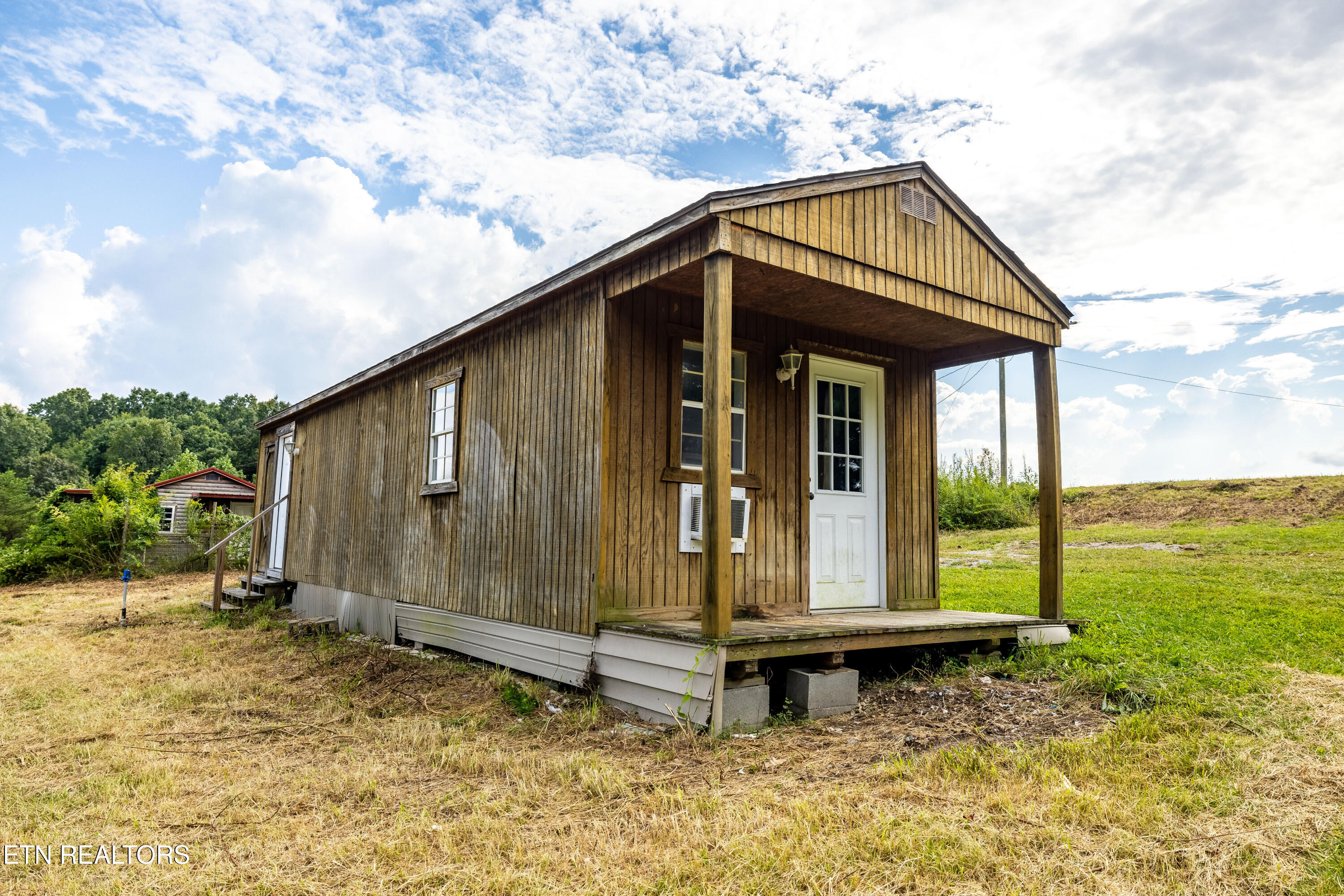 346 Christenson Road Deer Lodge TN 37726