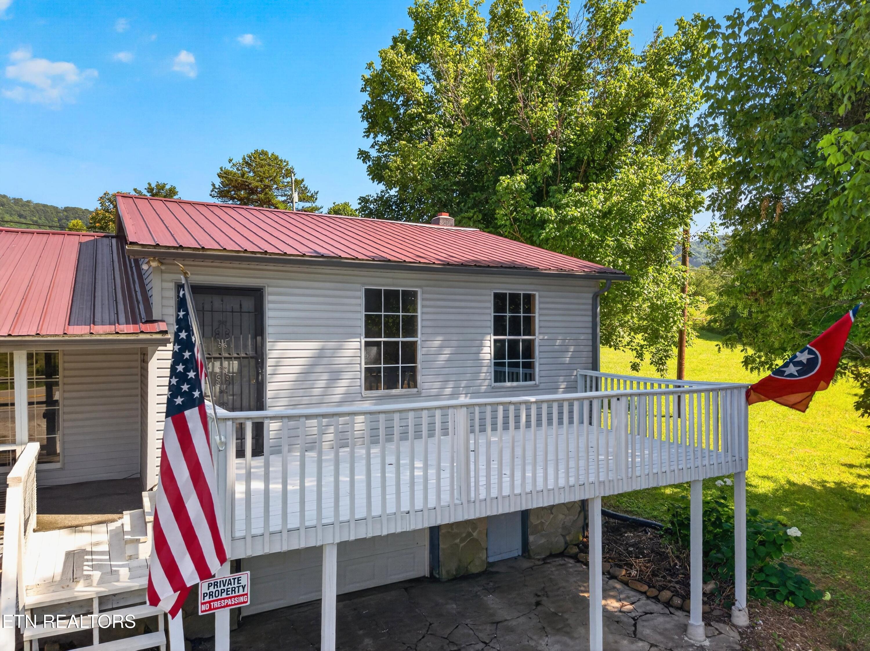 1834 Mountain Valley Highway 131 Thorn Hill TN 37881