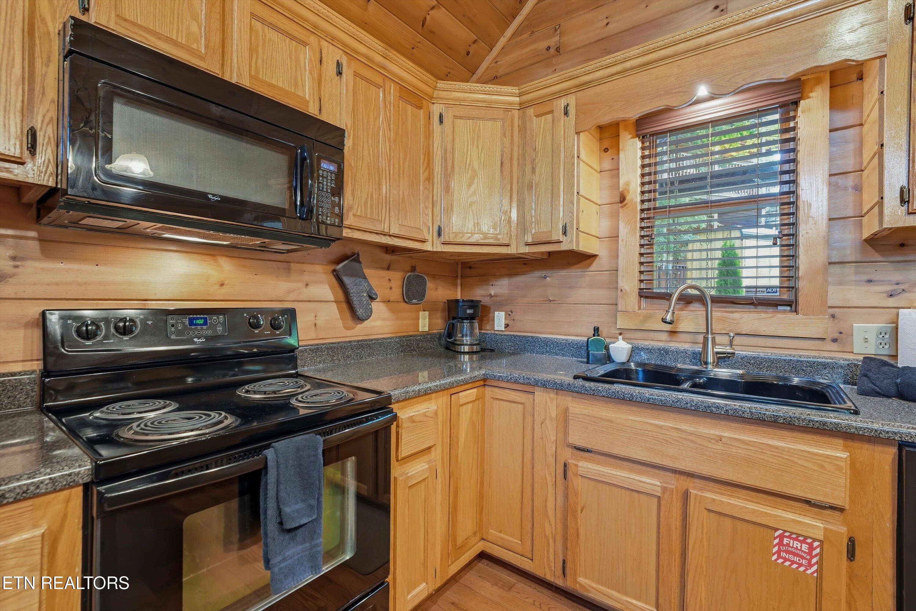 530-4 Chickasaw Gap Way Pigeon Forge TN 37863