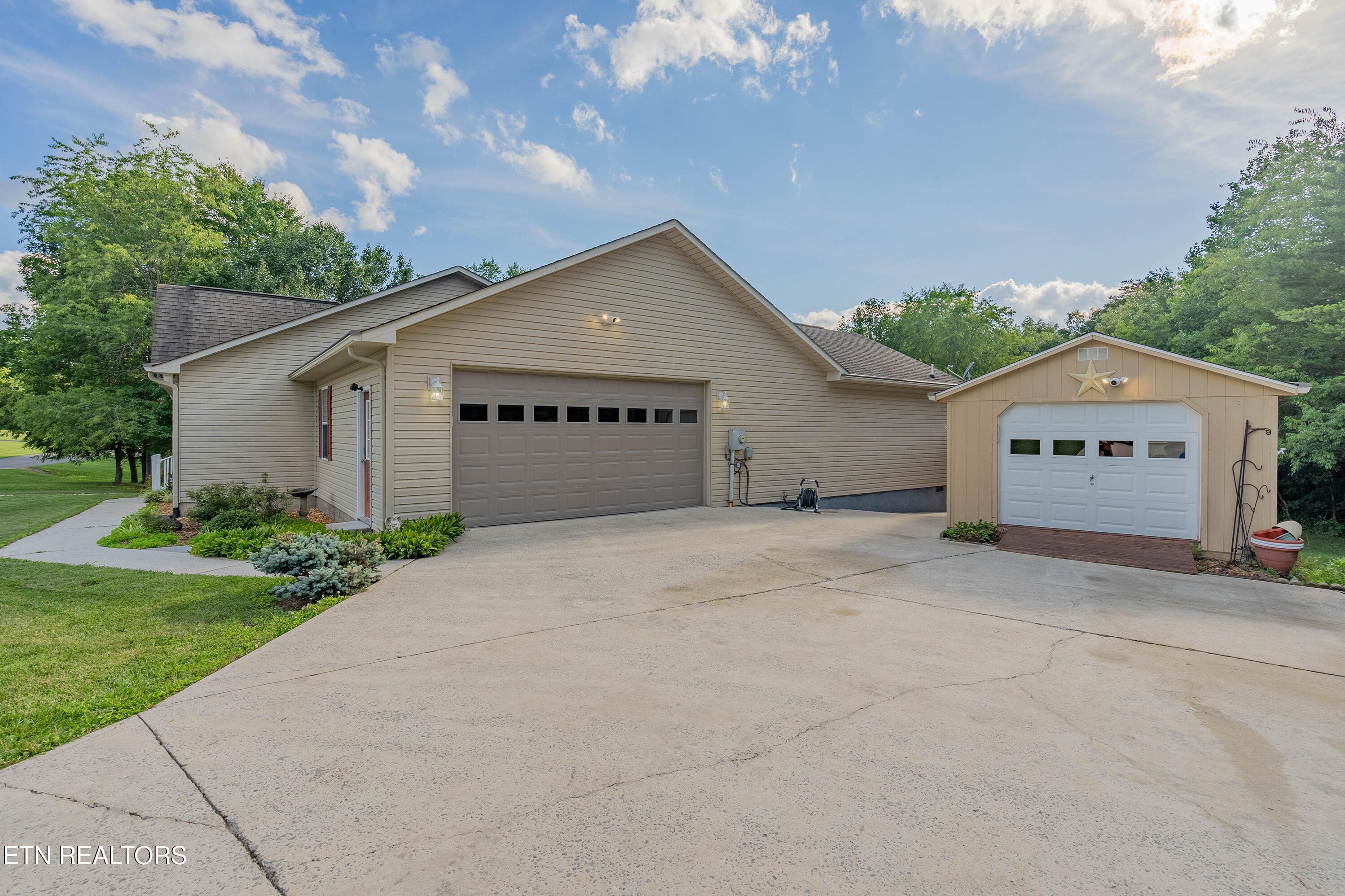 542 Sunset Ridge Drive Crossville TN 38571