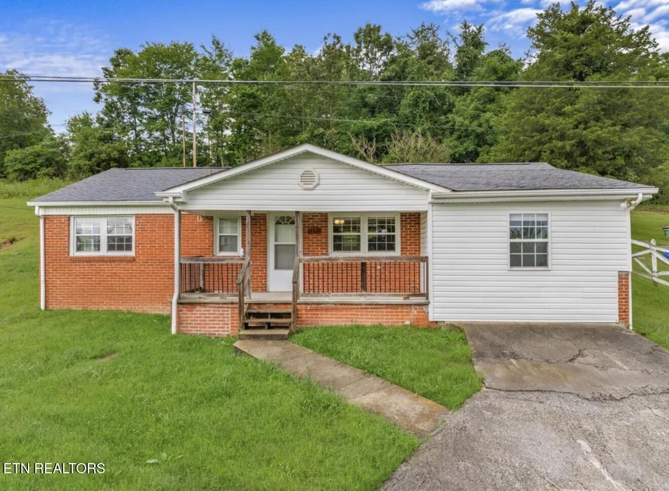 922 Chittum Drive Tazewell TN 37879