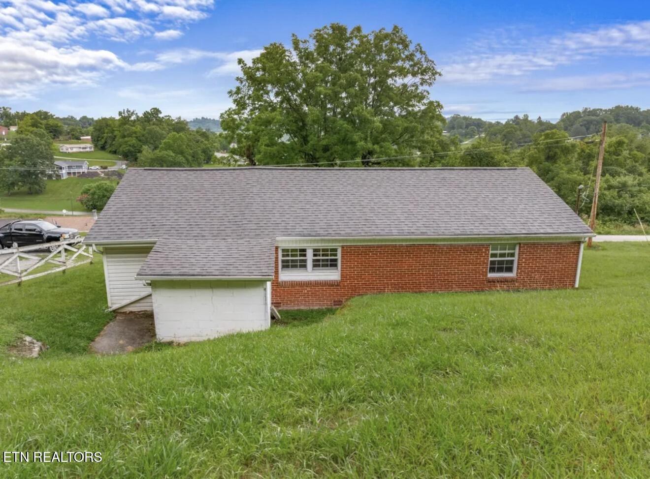 922 Chittum Drive Tazewell TN 37879