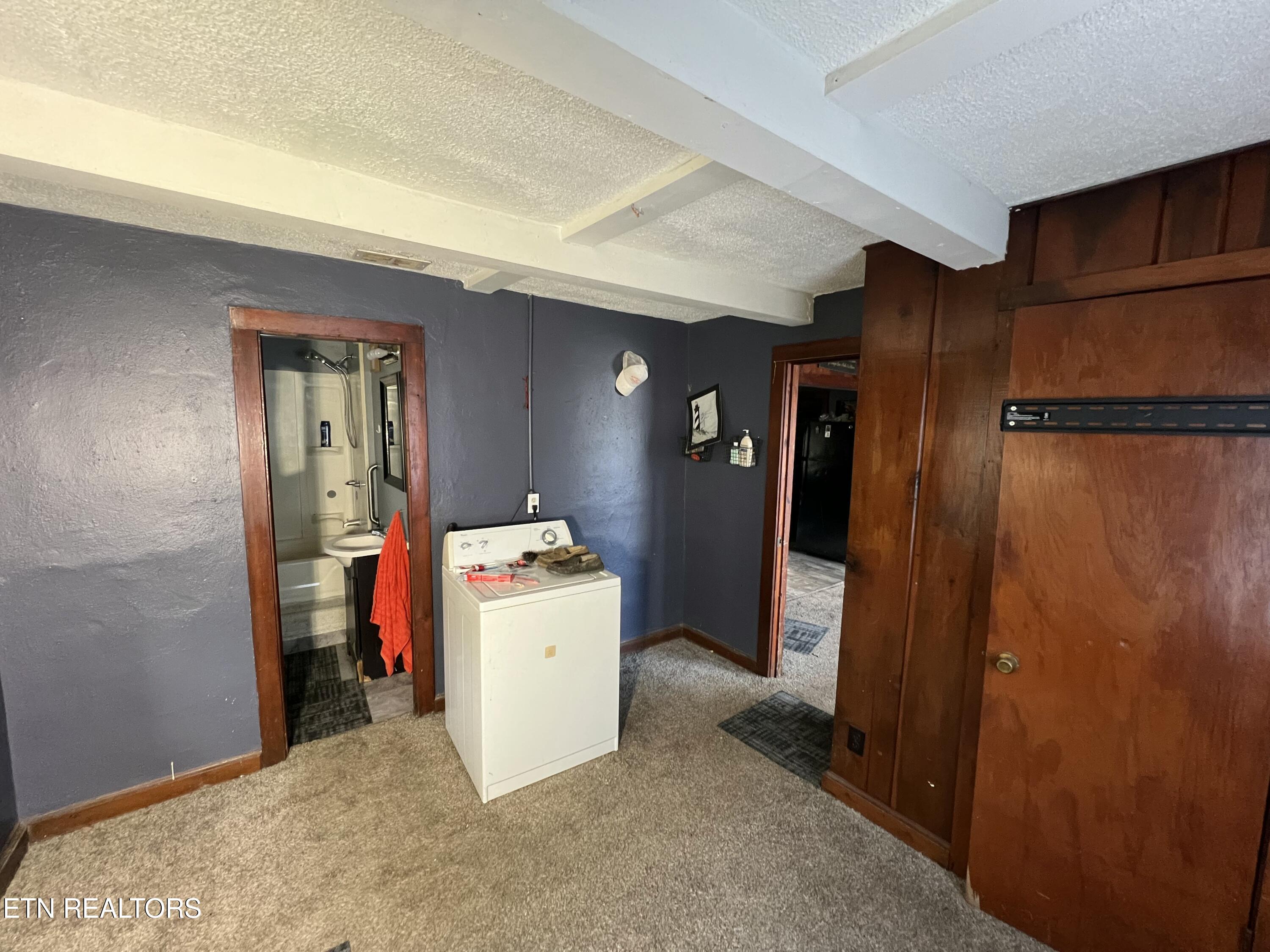 129 Turkey Road Powell TN 37849