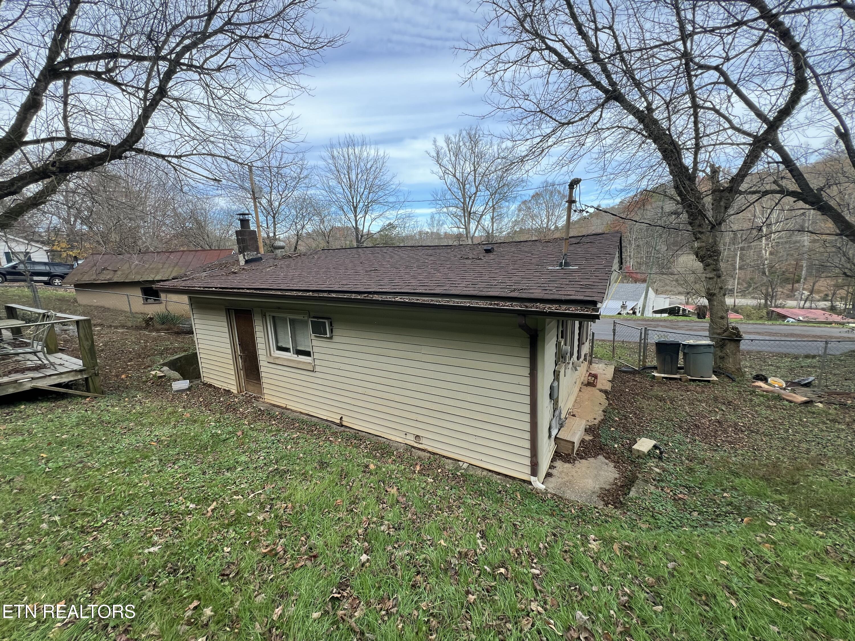 129 Turkey Road Powell TN 37849