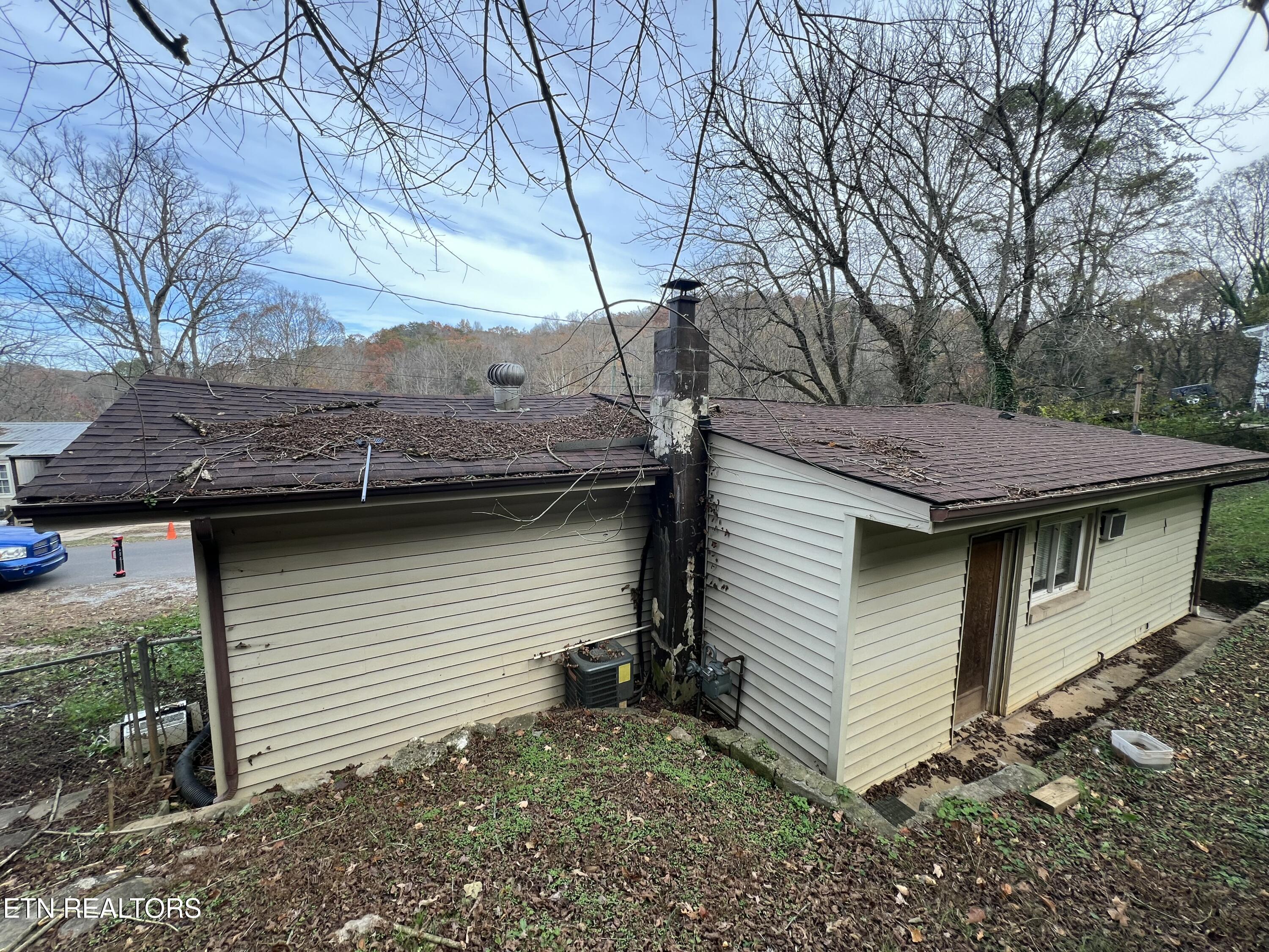129 Turkey Road Powell TN 37849