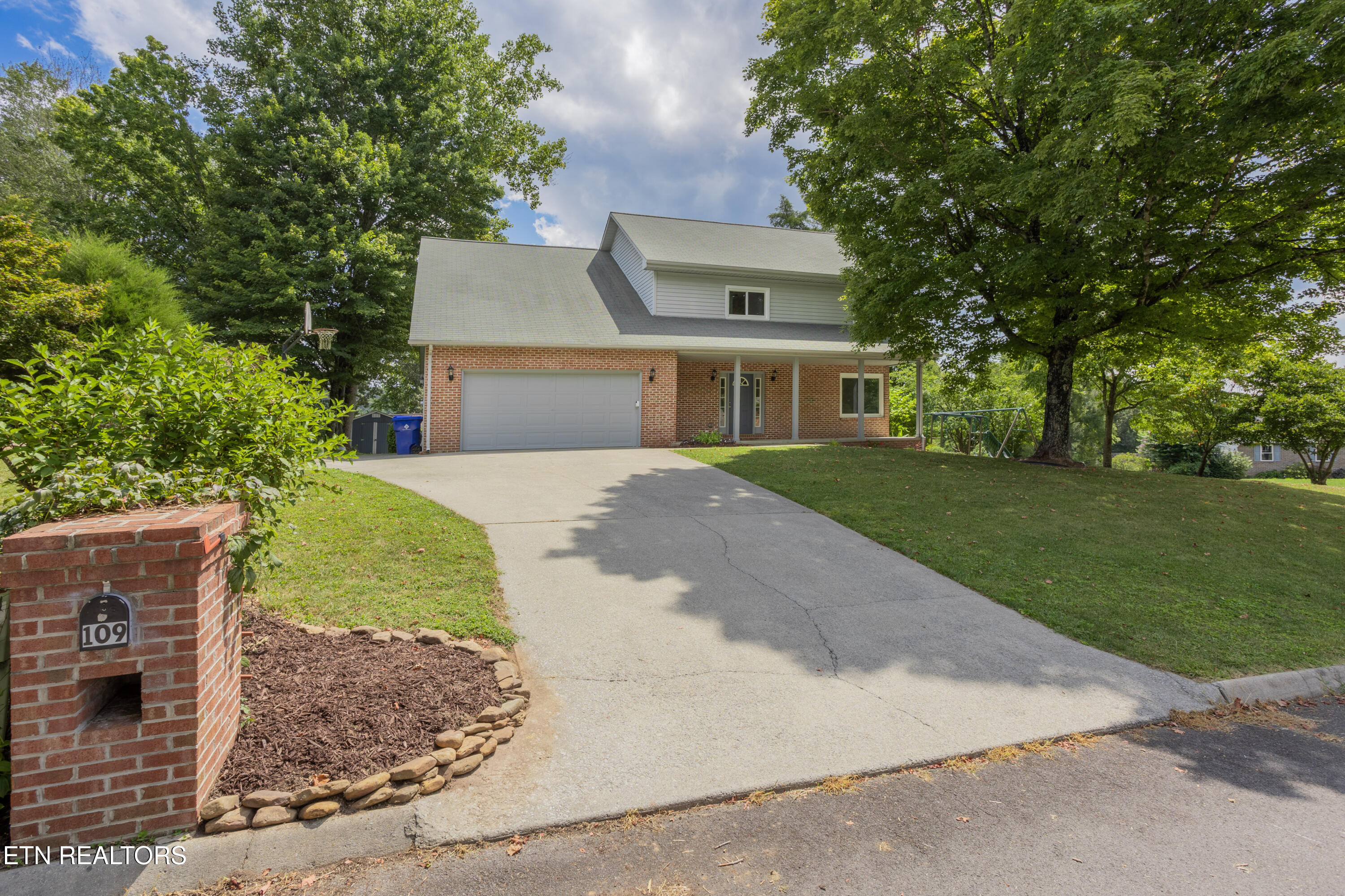 109 W Melbourne Road Oak Ridge TN 37830