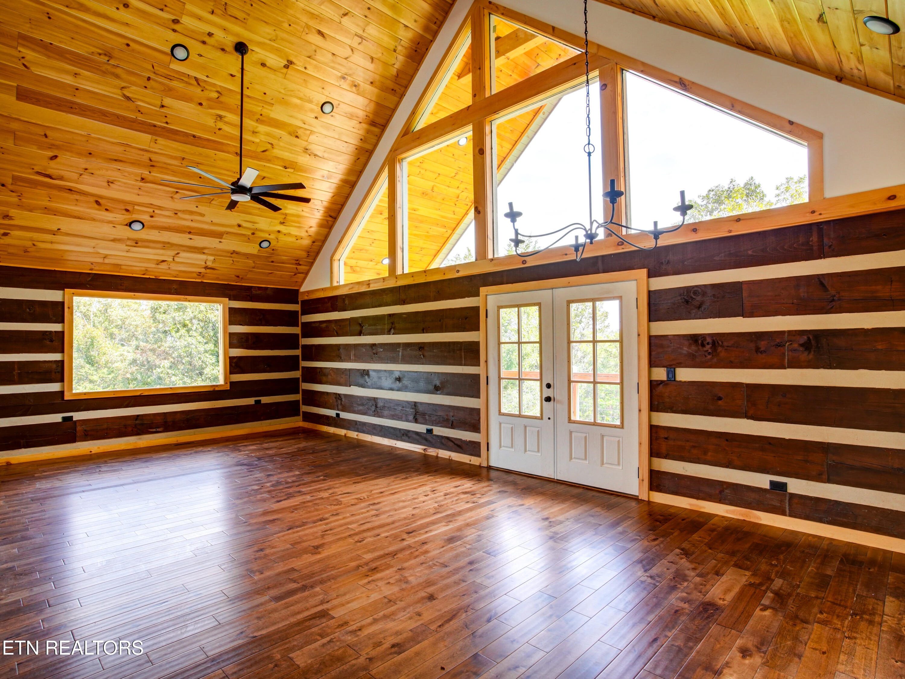 630 Douglas Ridge Drive Dandridge TN 37725