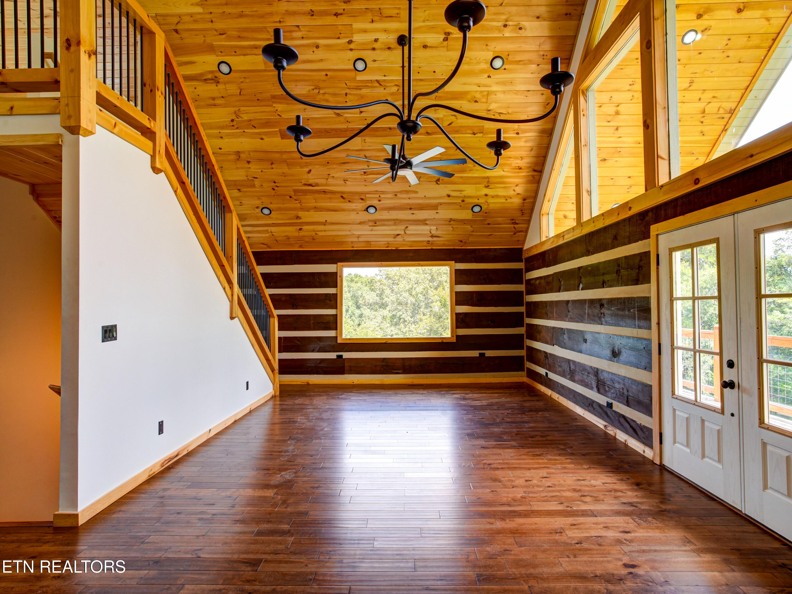 630 Douglas Ridge Drive Dandridge TN 37725