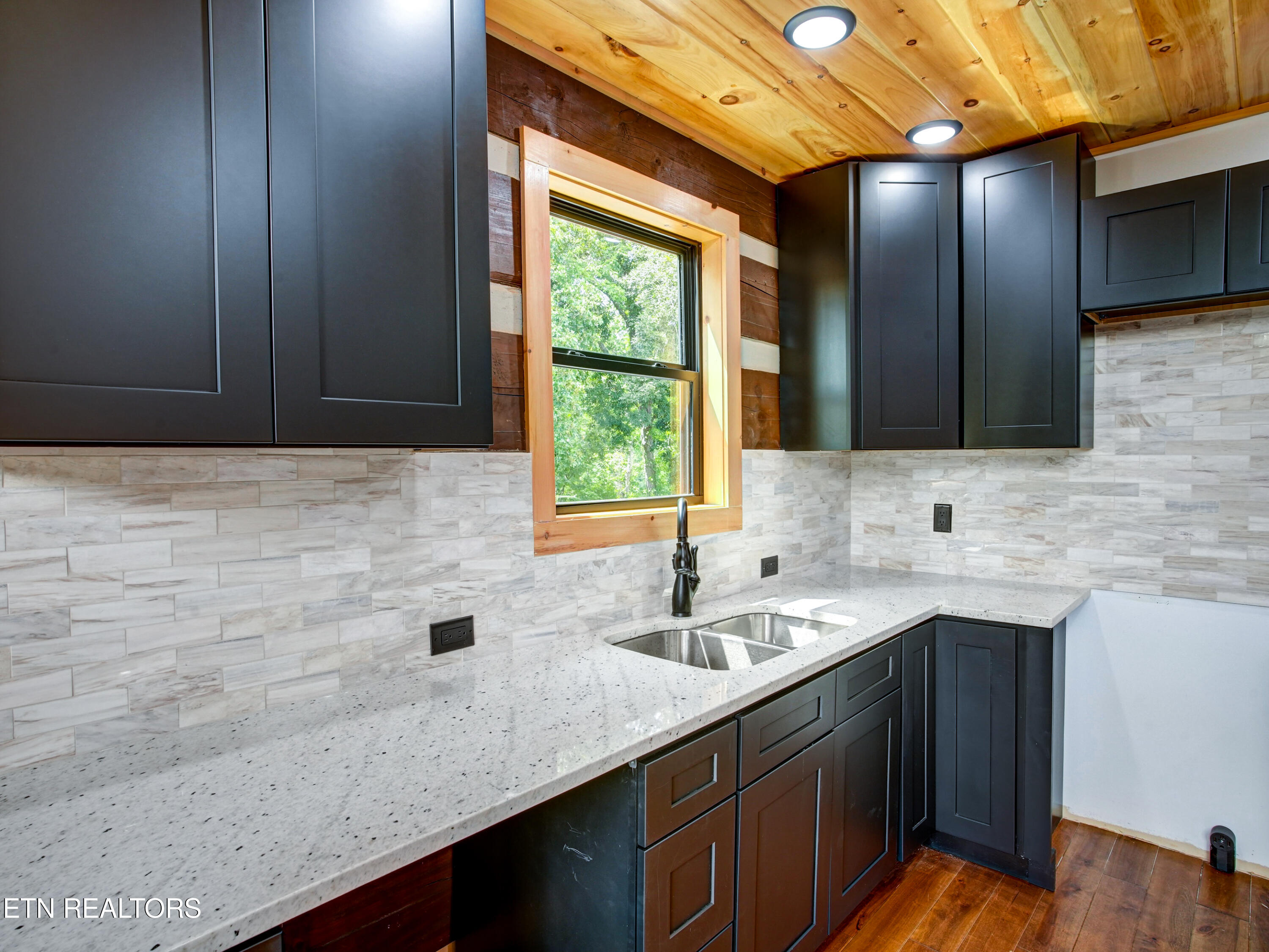 630 Douglas Ridge Drive Dandridge TN 37725