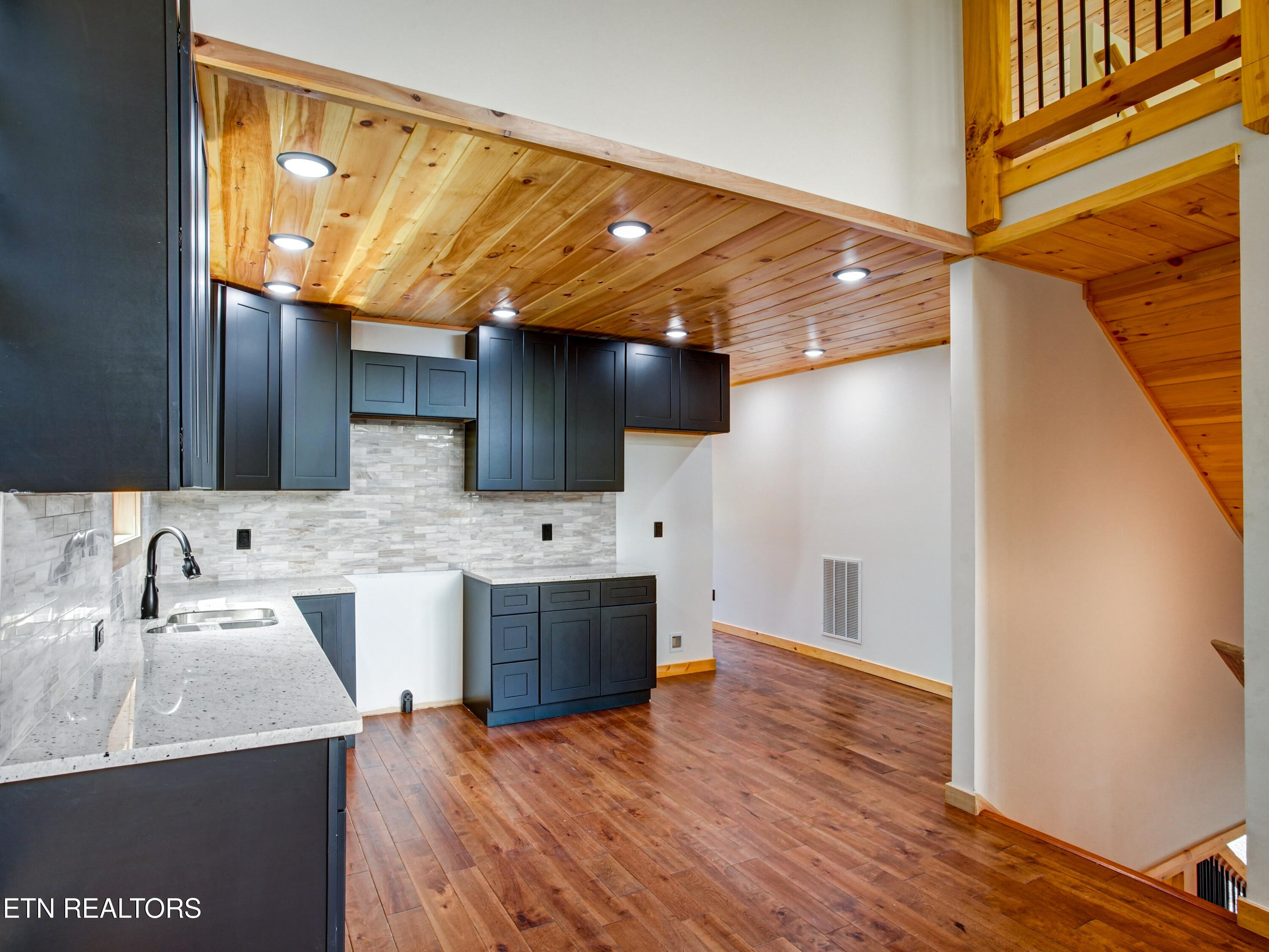630 Douglas Ridge Drive Dandridge TN 37725