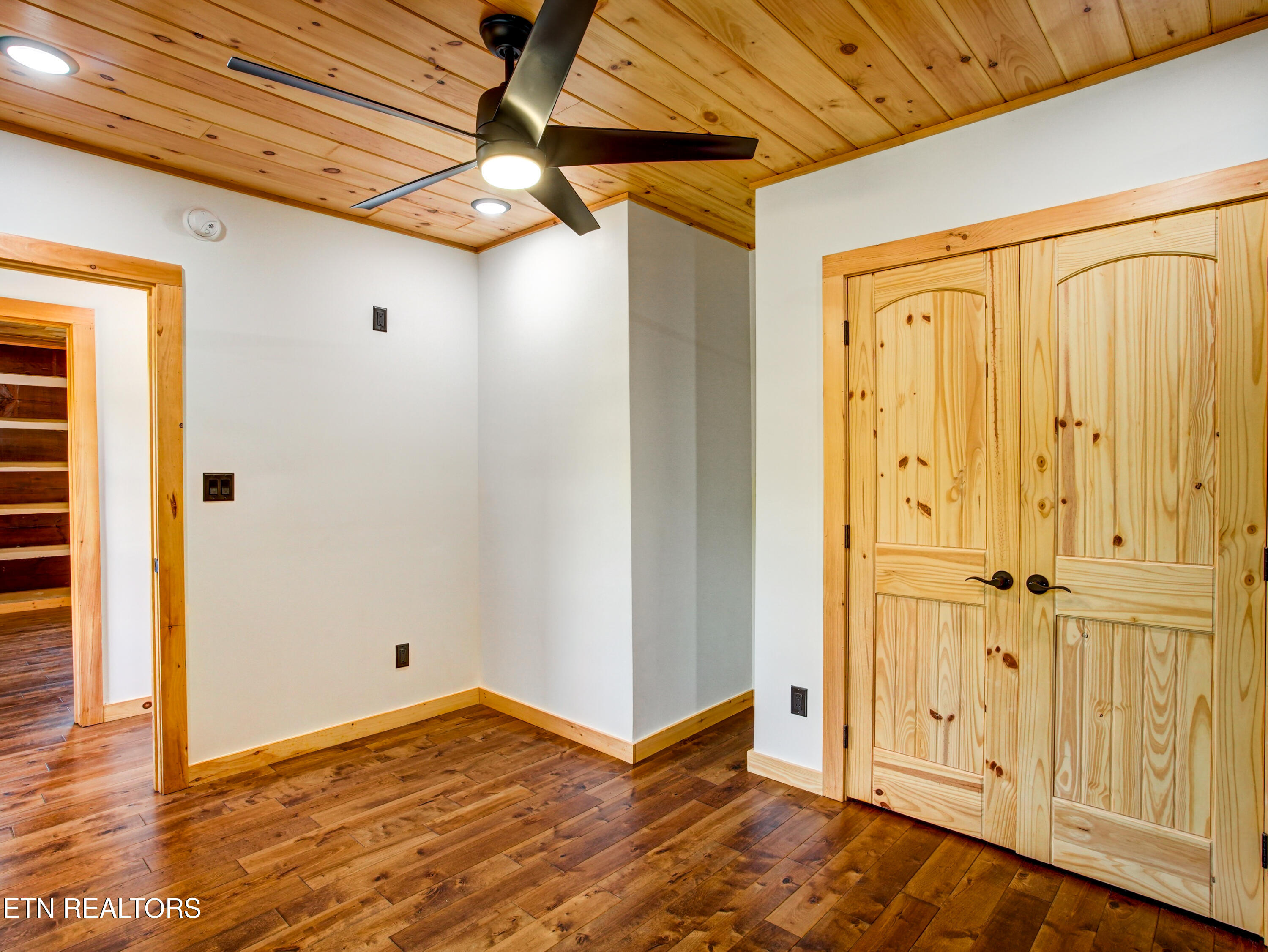 630 Douglas Ridge Drive Dandridge TN 37725