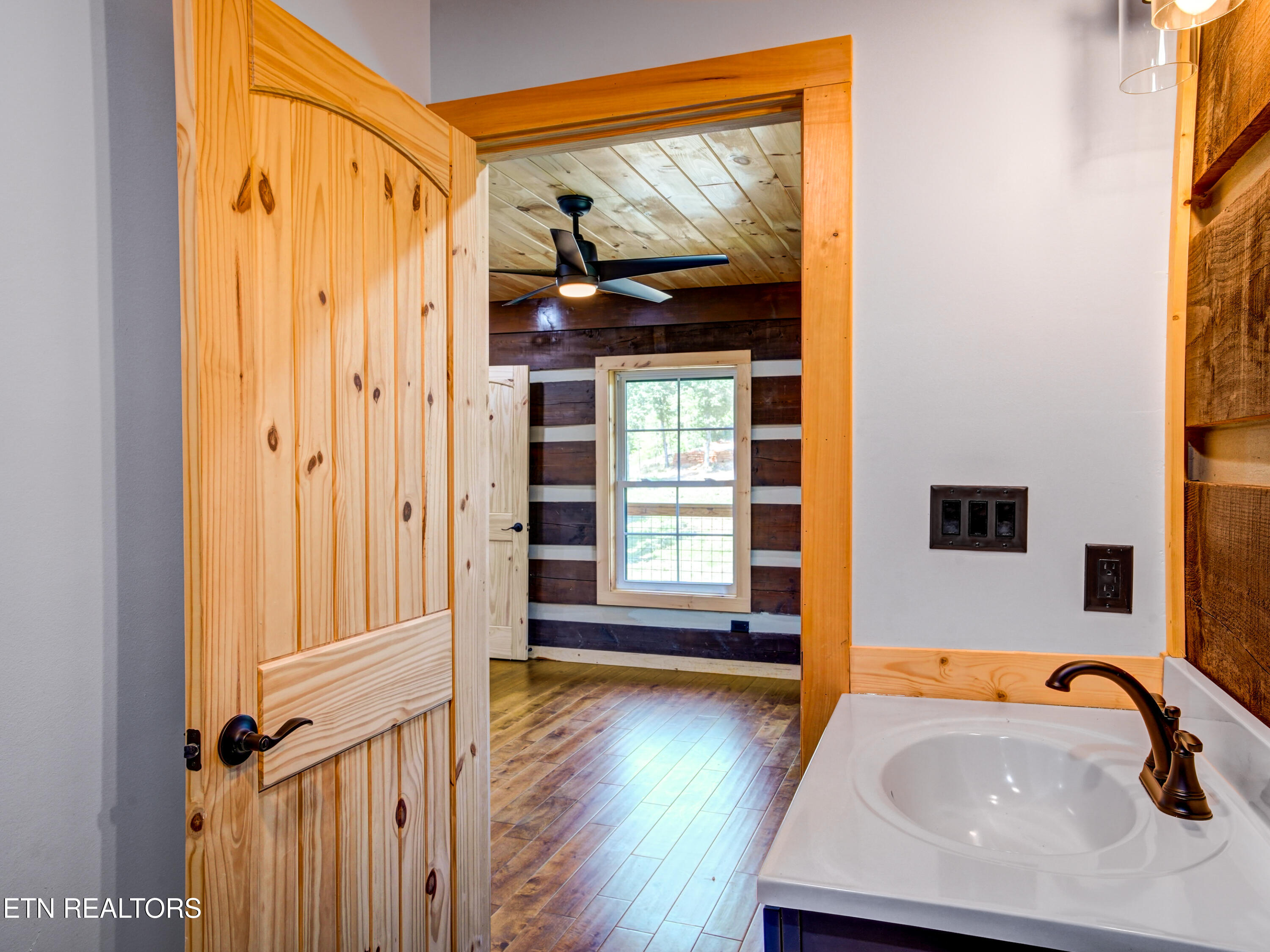 630 Douglas Ridge Drive Dandridge TN 37725