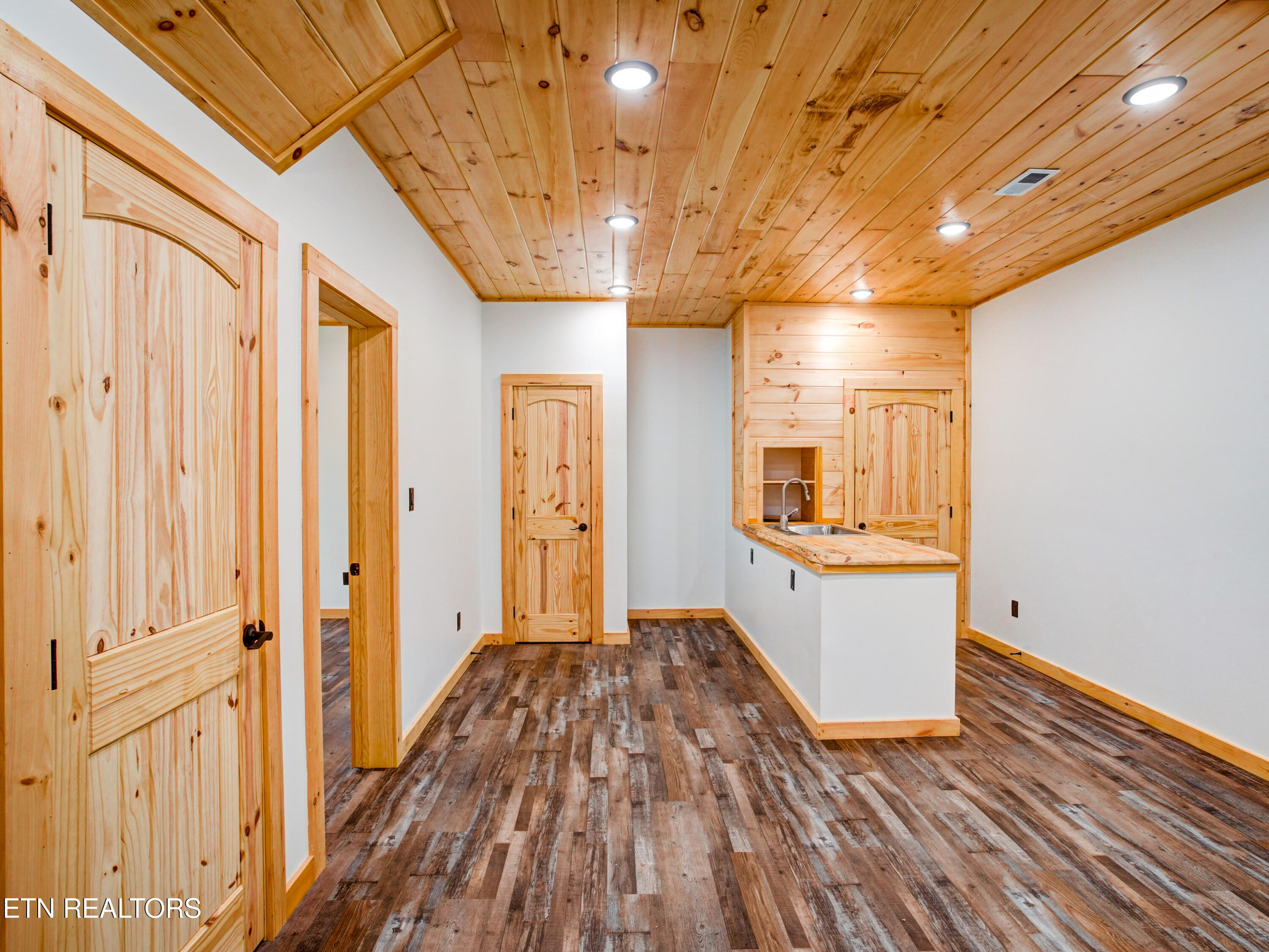 630 Douglas Ridge Drive Dandridge TN 37725