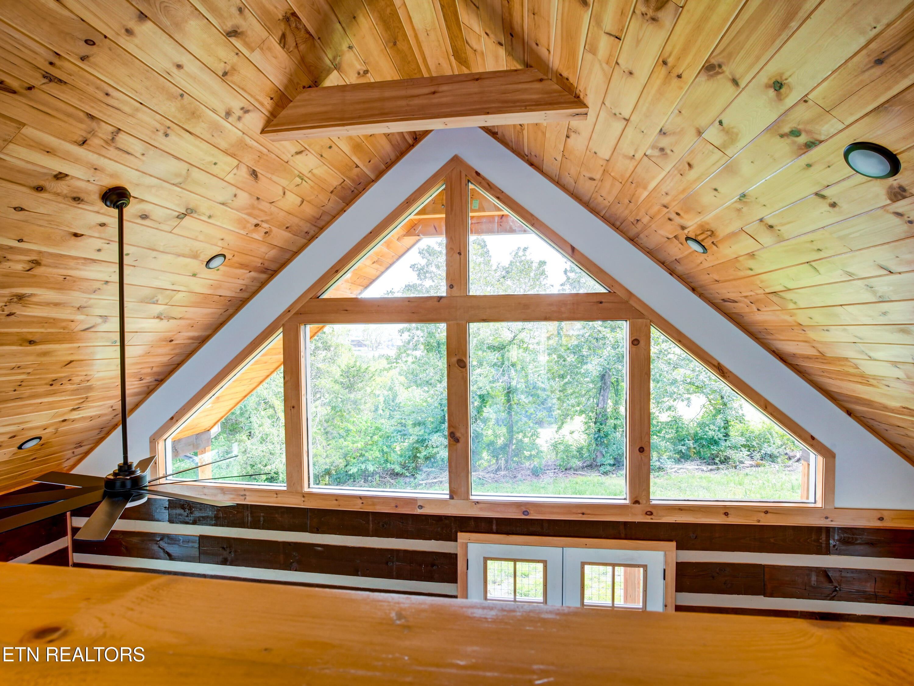 630 Douglas Ridge Drive Dandridge TN 37725