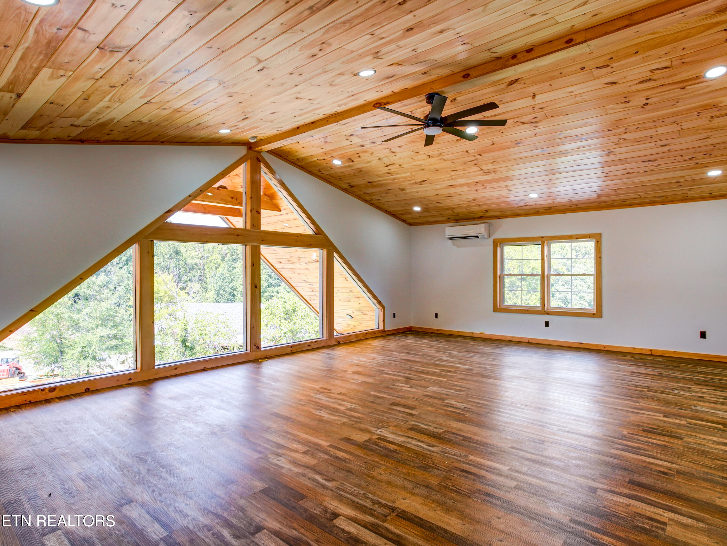 630 Douglas Ridge Drive Dandridge TN 37725