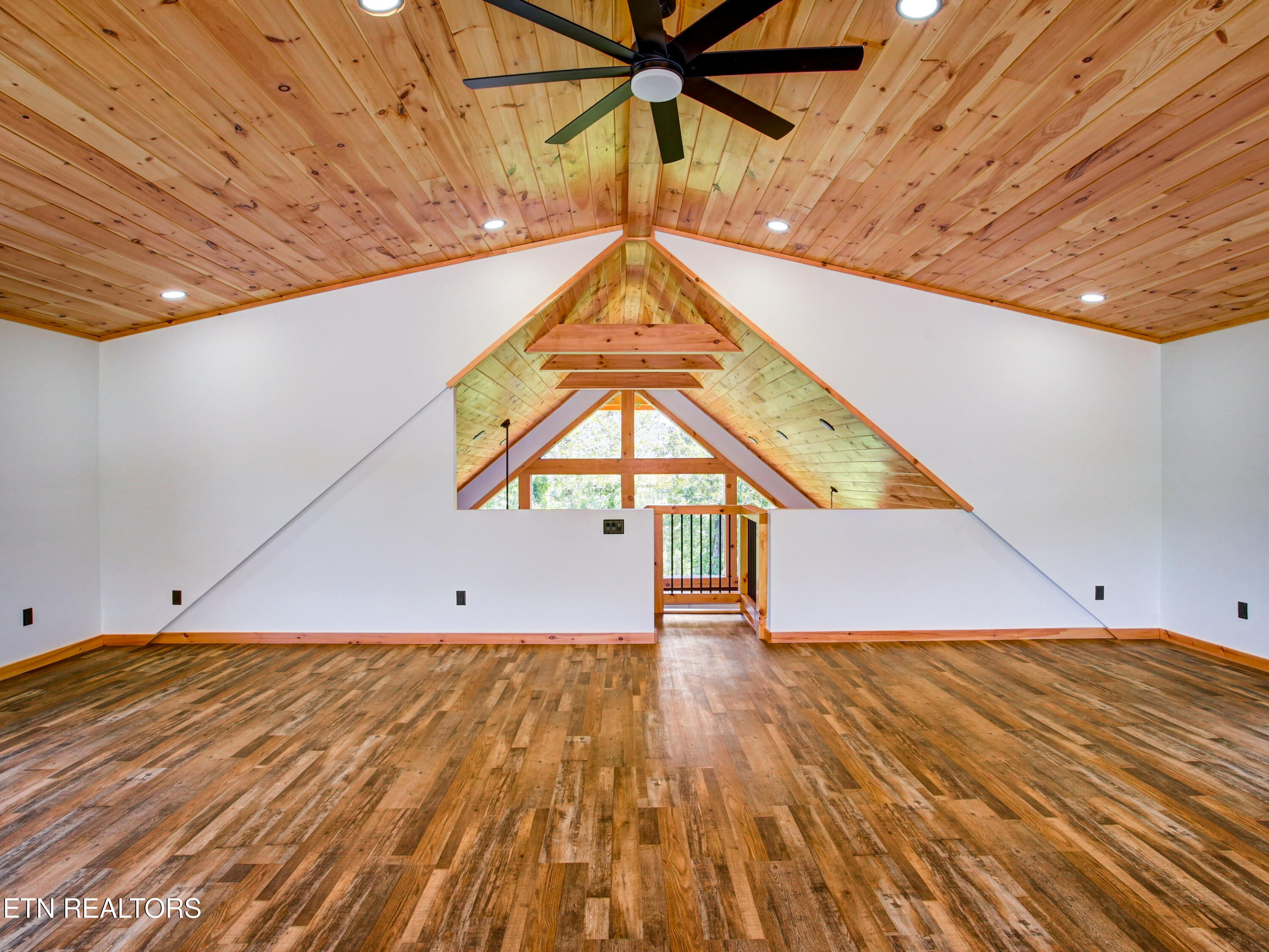 630 Douglas Ridge Drive Dandridge TN 37725