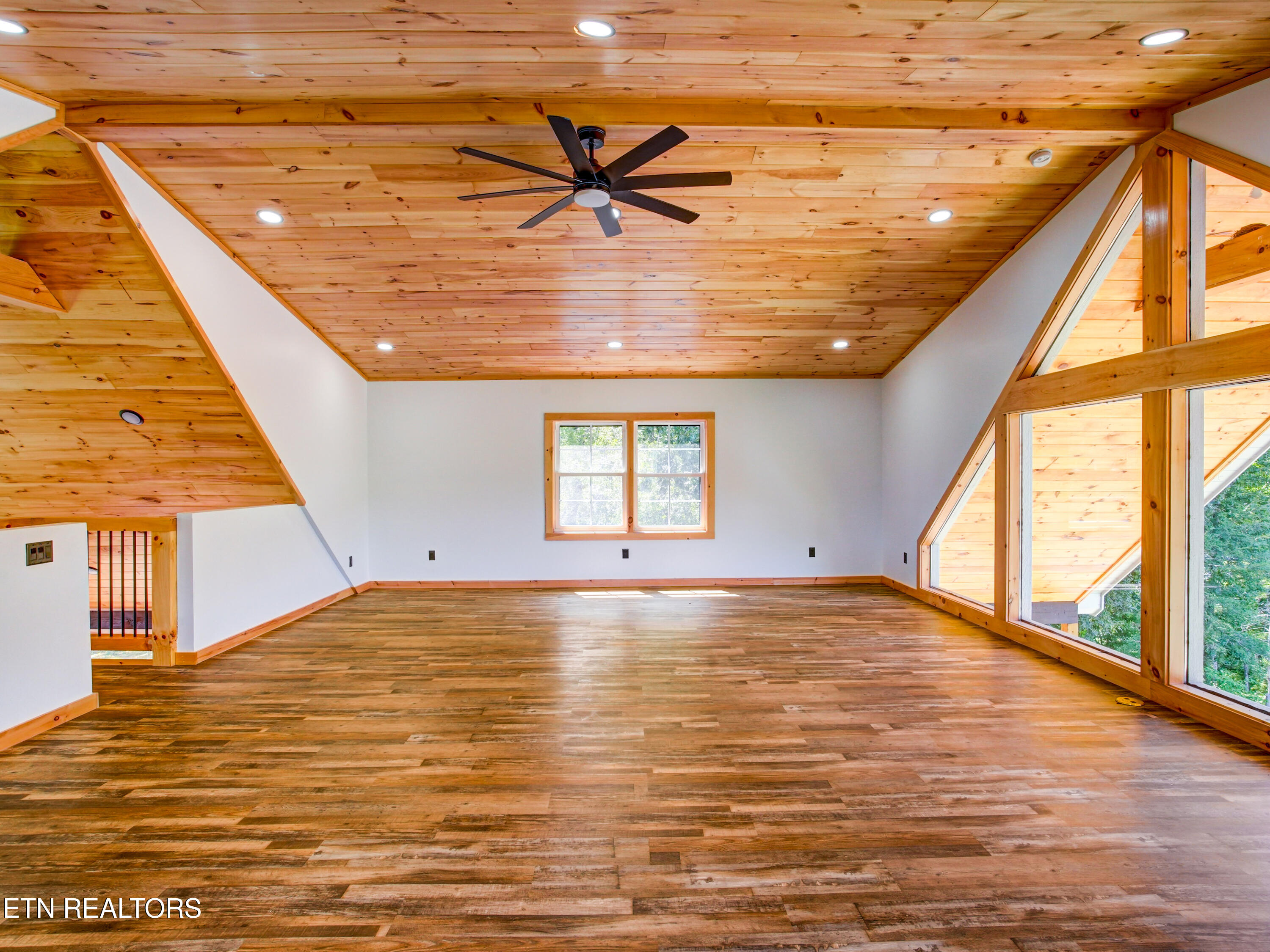 630 Douglas Ridge Drive Dandridge TN 37725