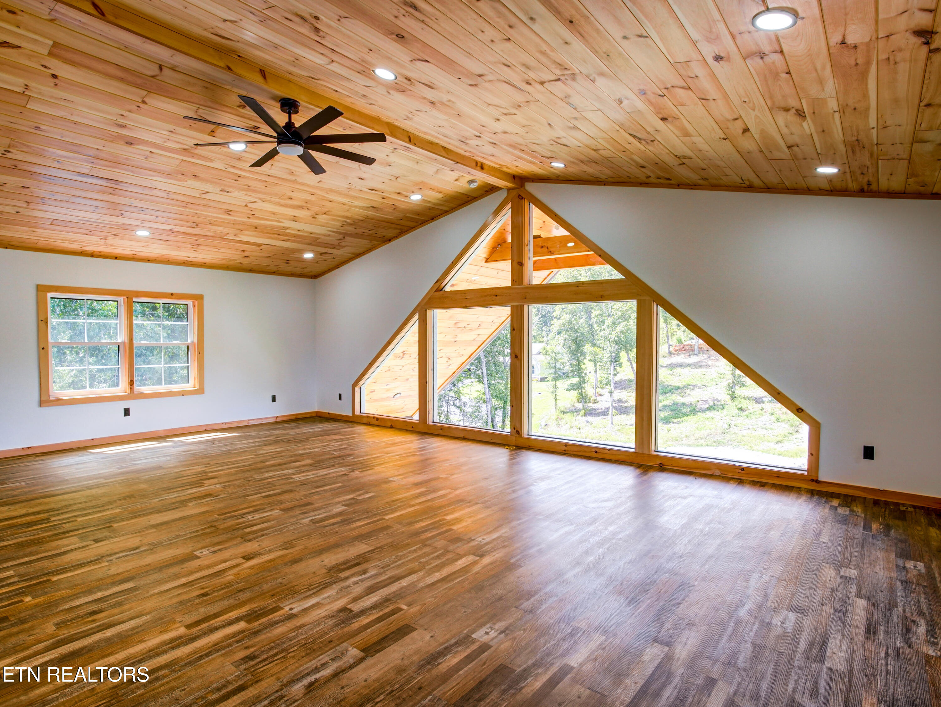 630 Douglas Ridge Drive Dandridge TN 37725