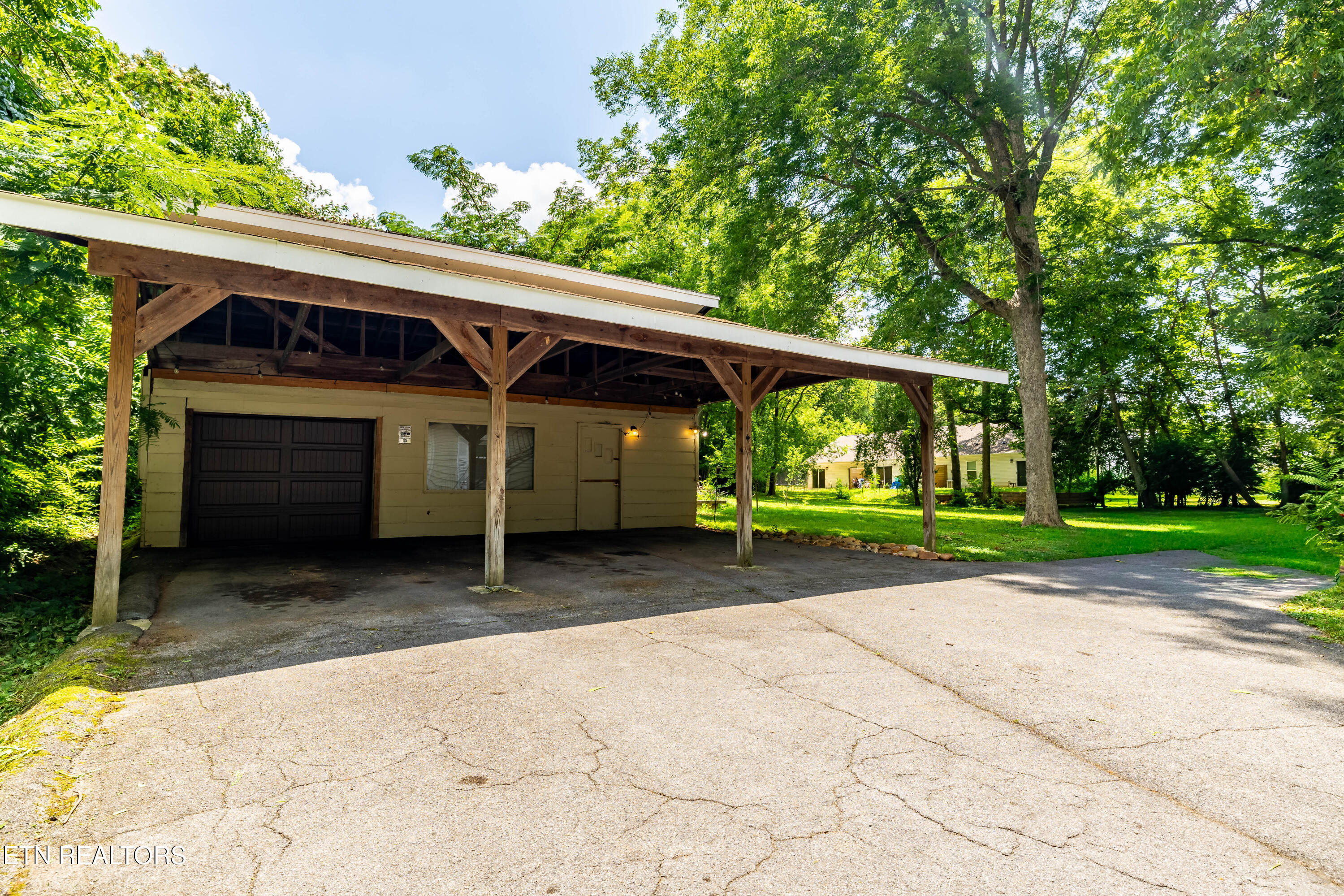 1014 Sevierville Road Maryville TN 37804
