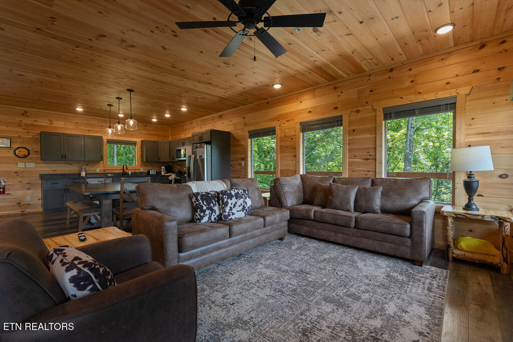 3945 Boogertown Road Sevierville TN 37876
