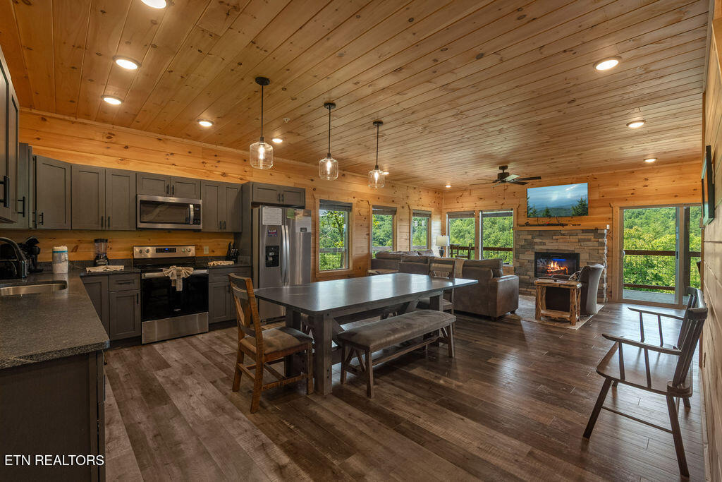 3945 Boogertown Road Sevierville TN 37876