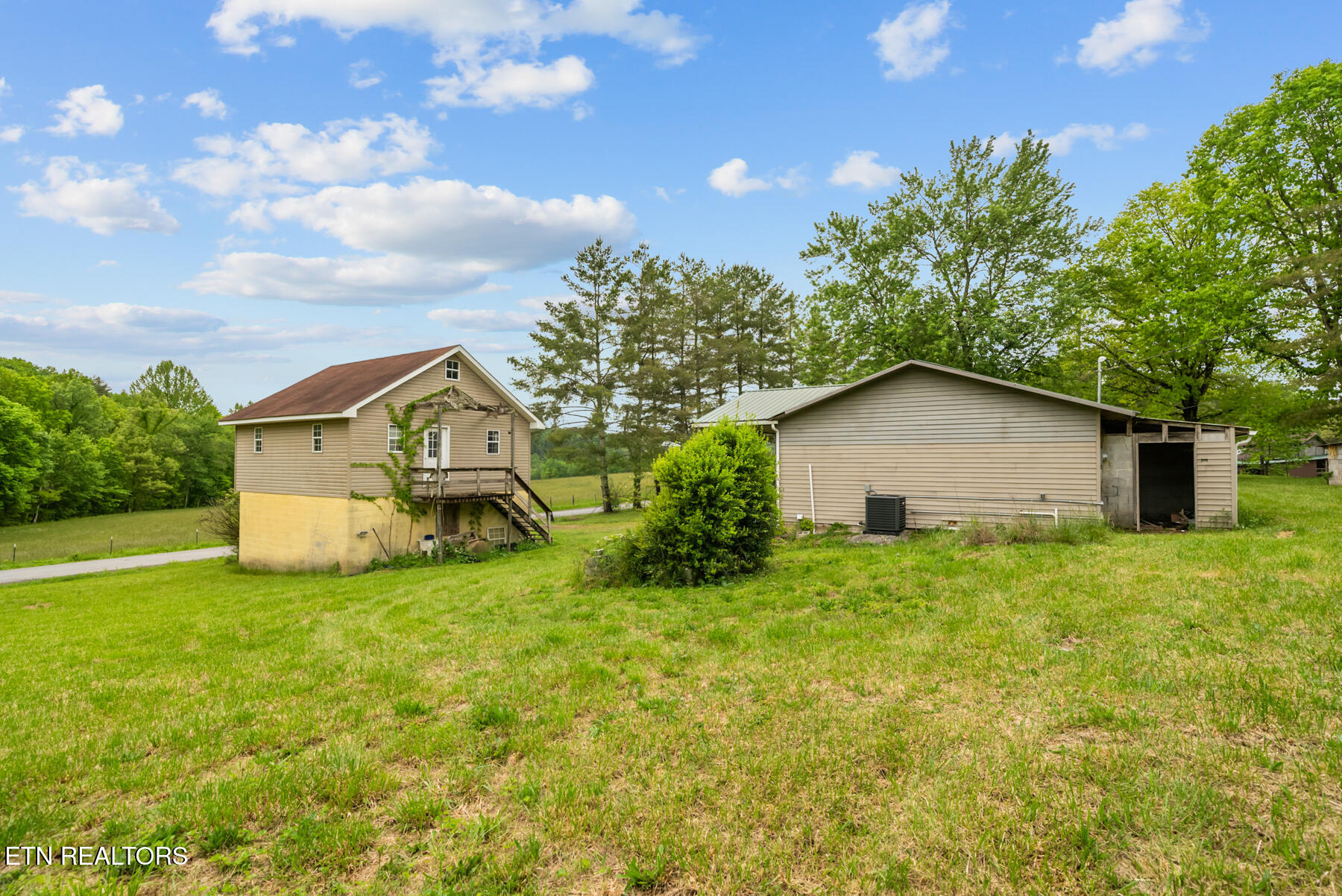 8466 Shut In Gap Road Spring City TN 37381