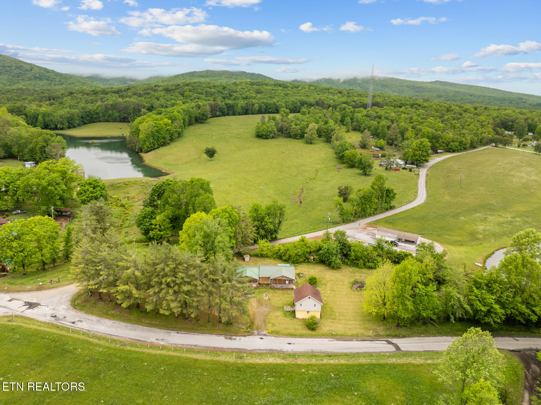8466 Shut In Gap Road Spring City TN 37381