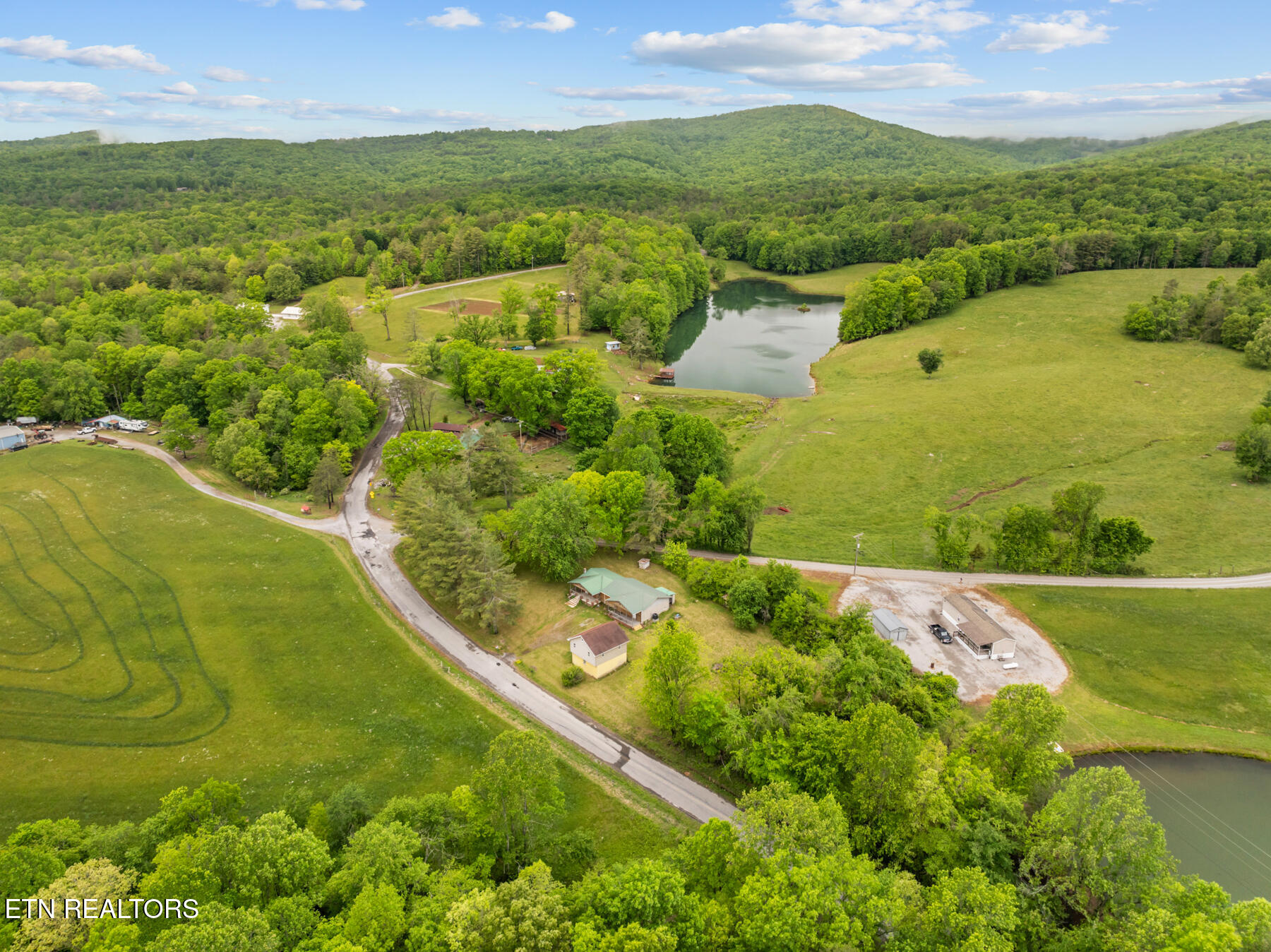 8466 Shut In Gap Road Spring City TN 37381