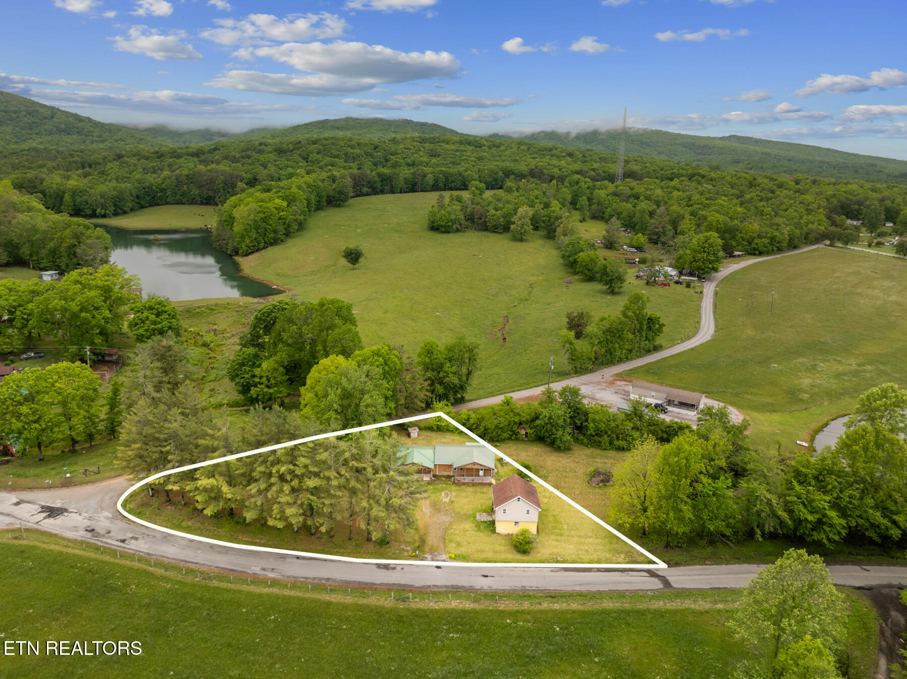 8466 Shut In Gap Road Spring City TN 37381