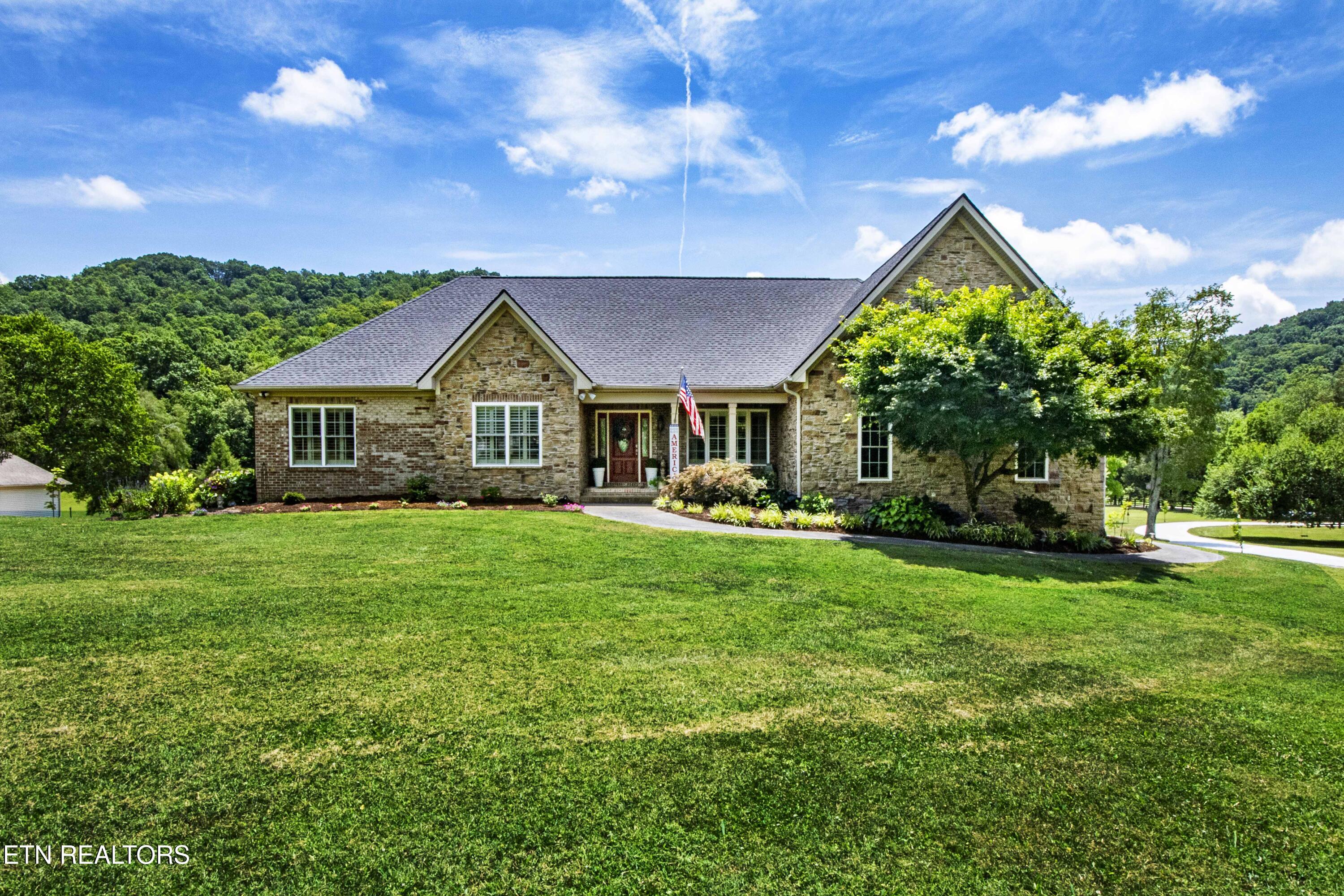 9436 Naff Road Heiskell TN 37754