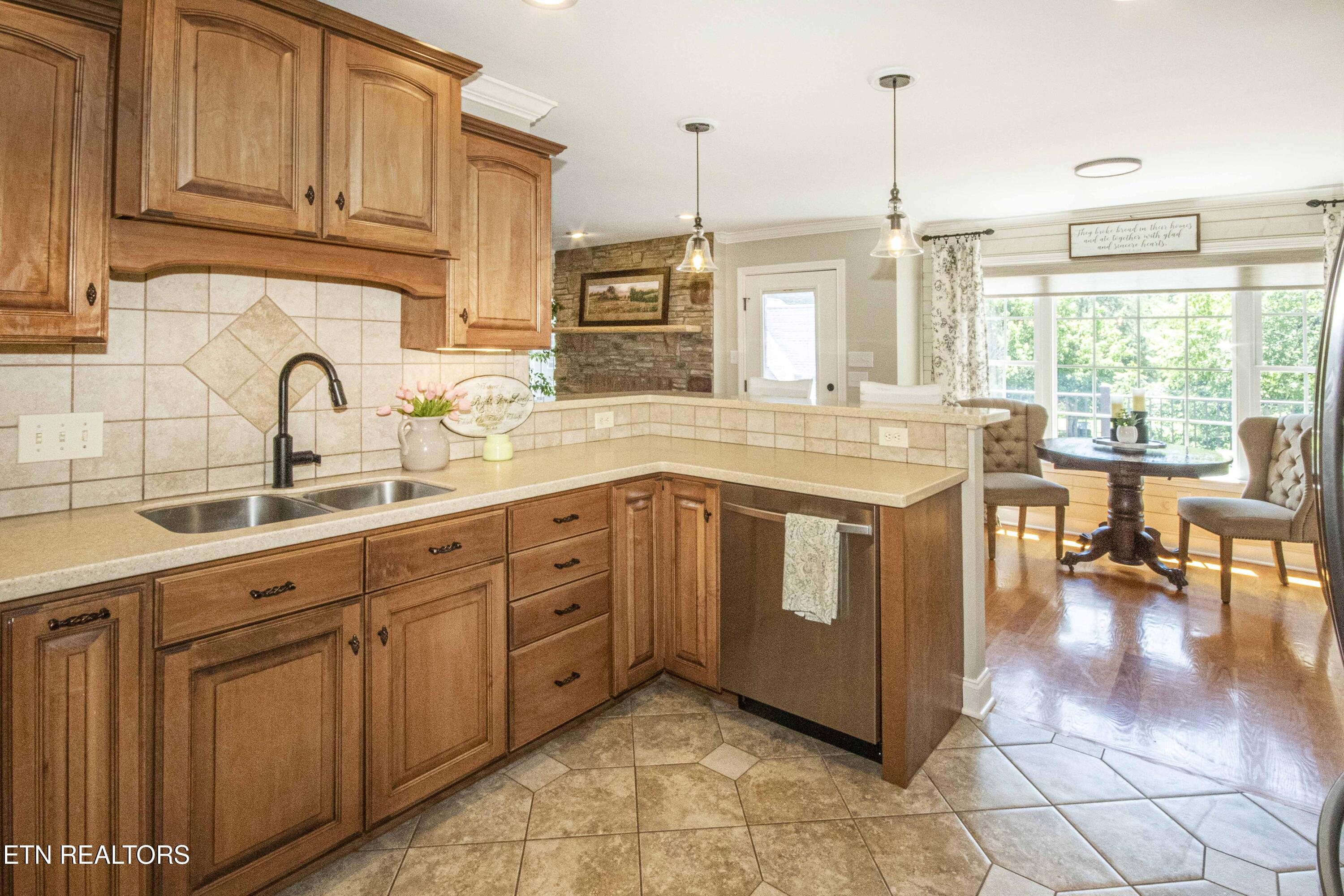 9436 Naff Road Heiskell TN 37754