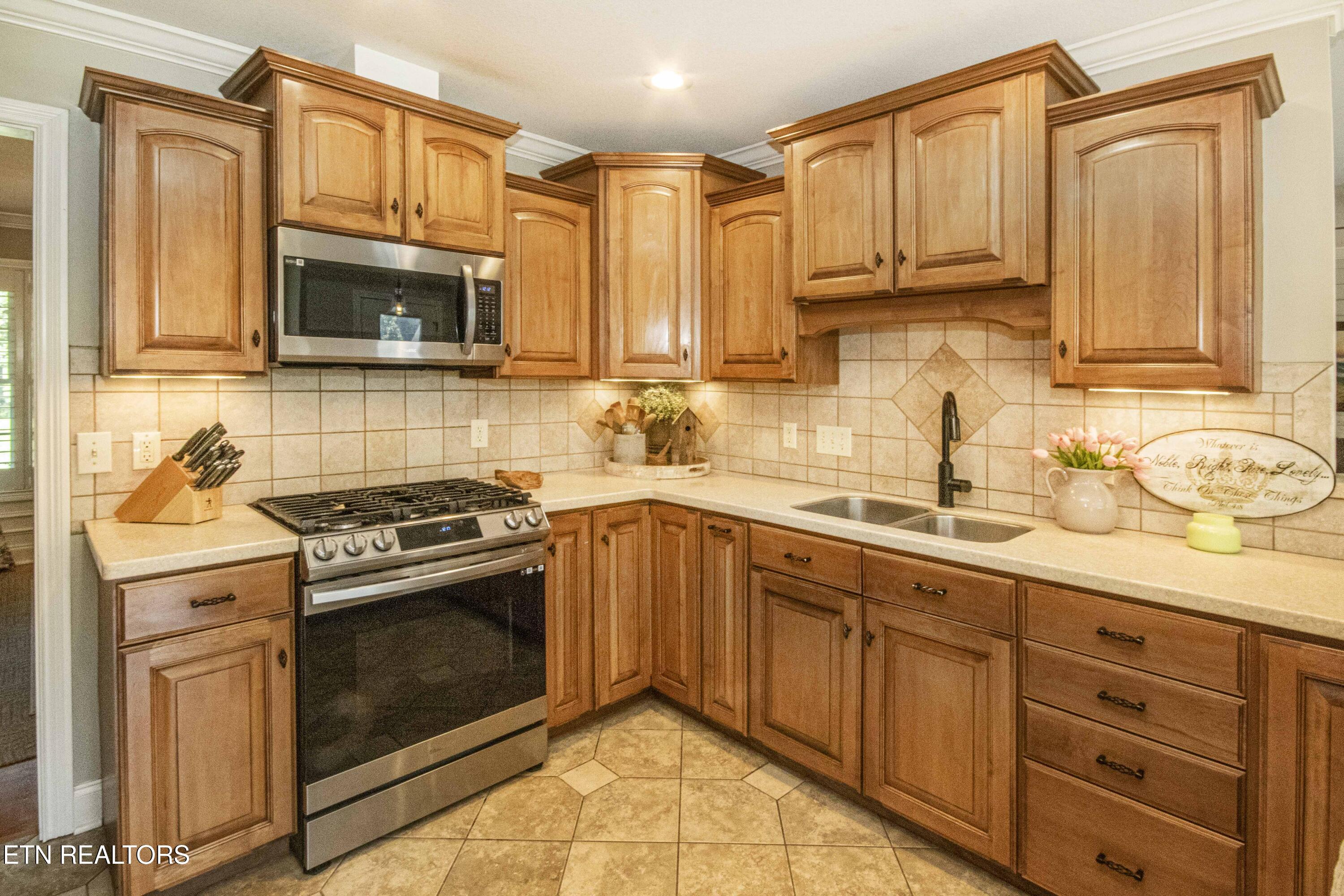 9436 Naff Road Heiskell TN 37754