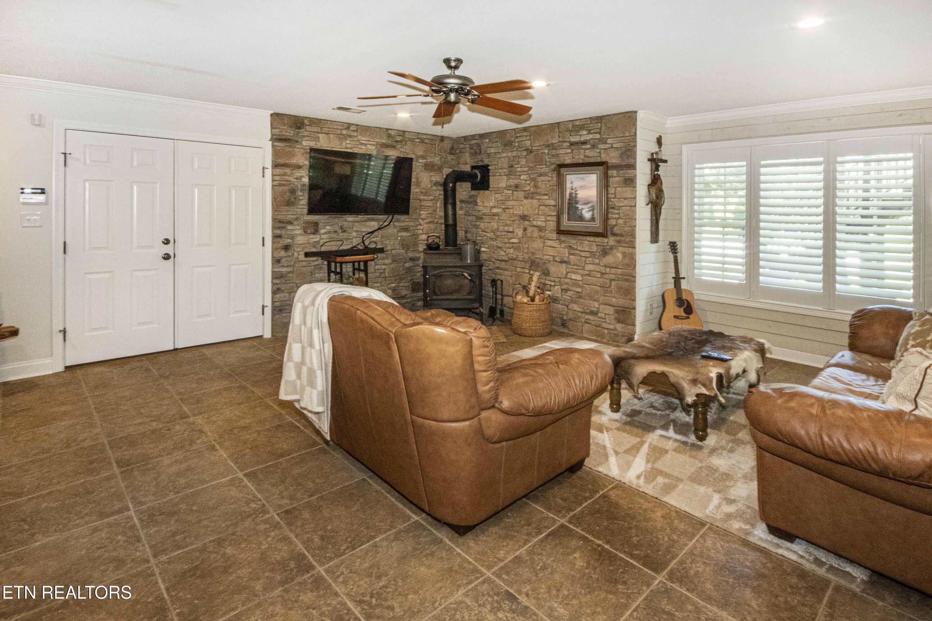 9436 Naff Road Heiskell TN 37754