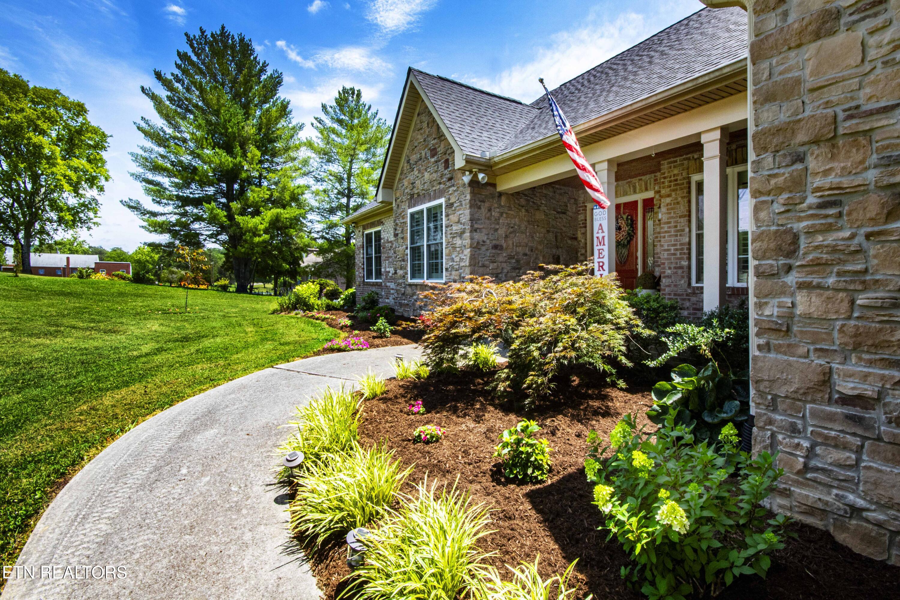 9436 Naff Road Heiskell TN 37754