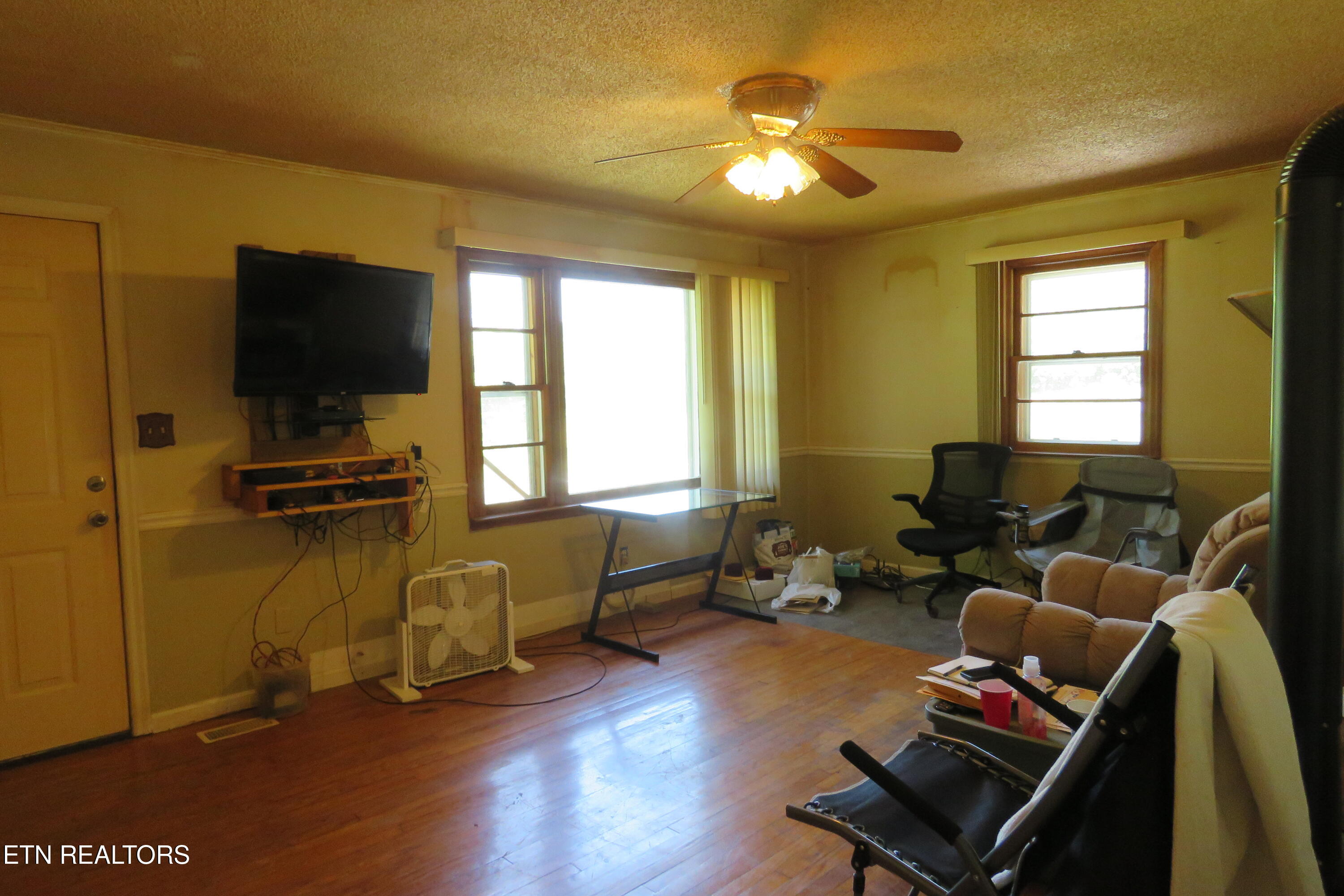 1757 Wet Mill Creek Road Celina TN 38551