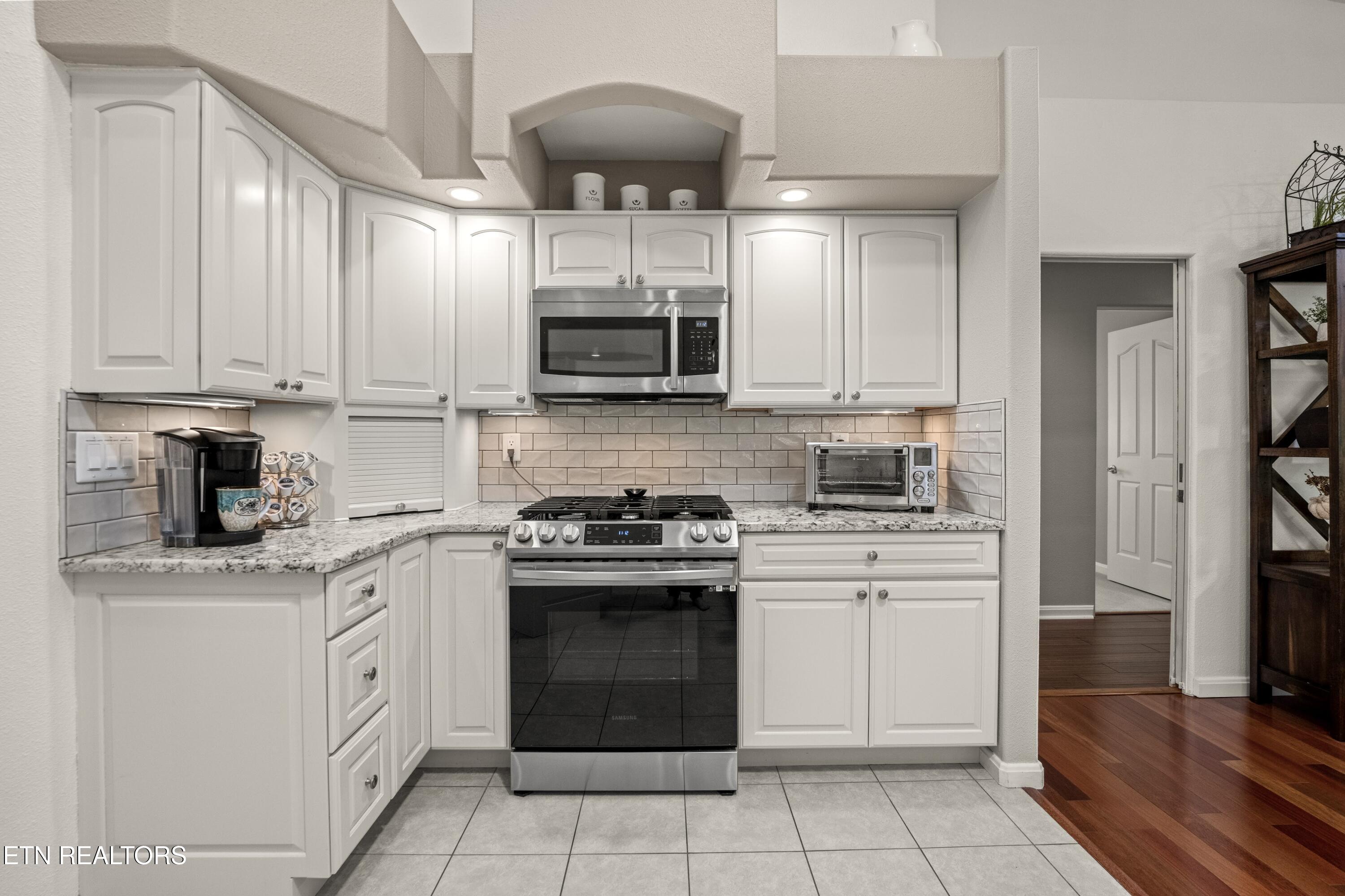 26 Bent Oak Lane Crossville TN 38558