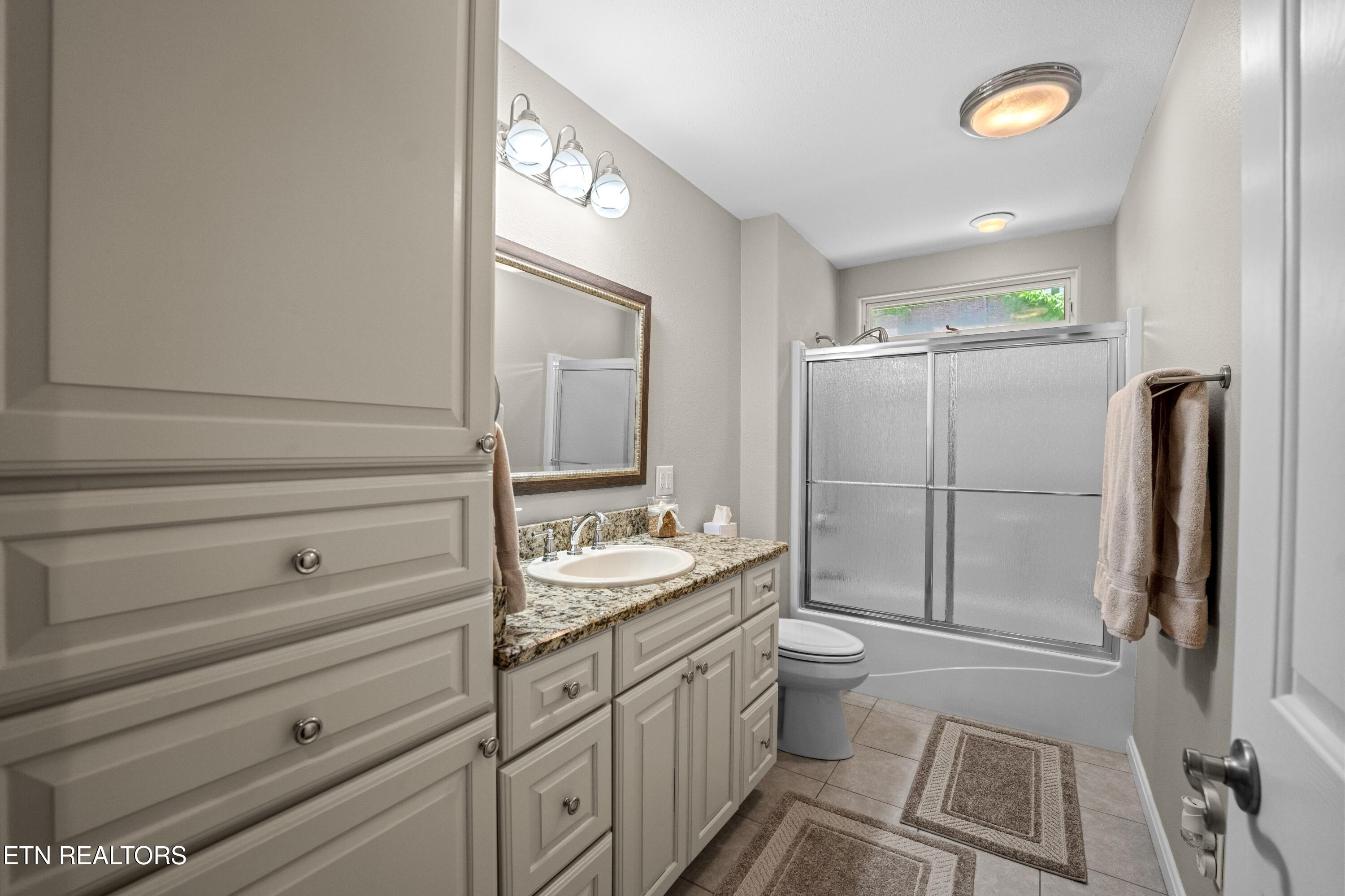26 Bent Oak Lane Crossville TN 38558