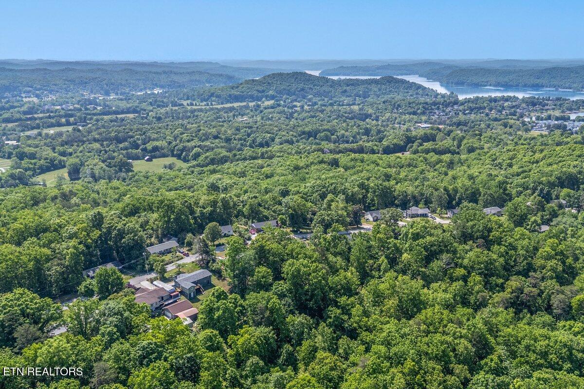 513 W Ridgecrest Drive Kingston TN 37763