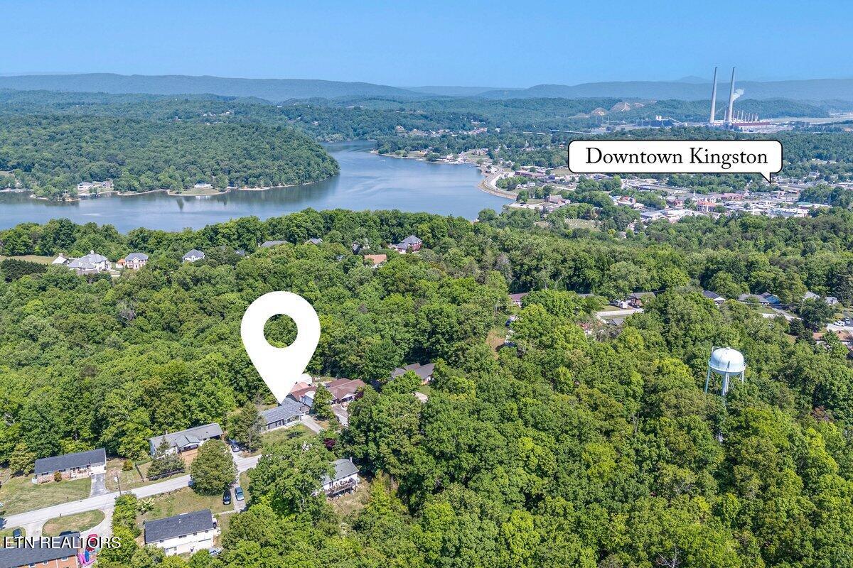 513 W Ridgecrest Drive Kingston TN 37763