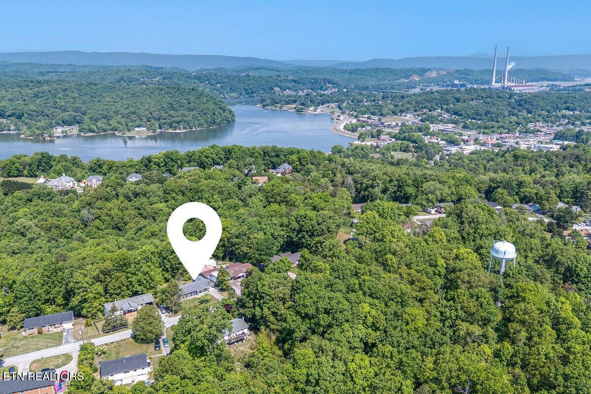 513 W Ridgecrest Drive Kingston TN 37763