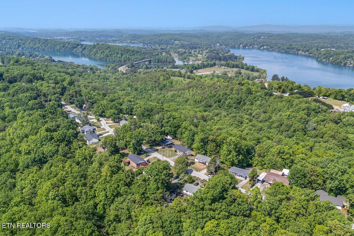 513 W Ridgecrest Drive Kingston TN 37763
