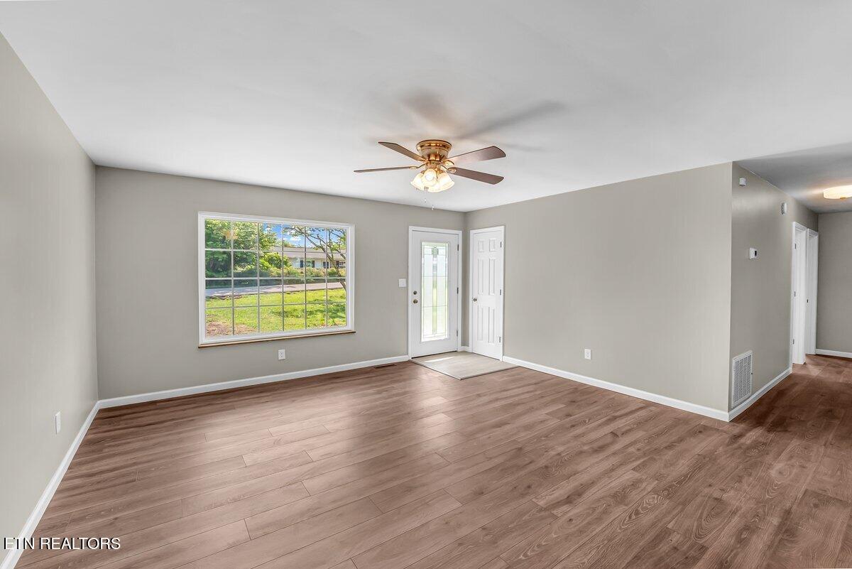 513 W Ridgecrest Drive Kingston TN 37763
