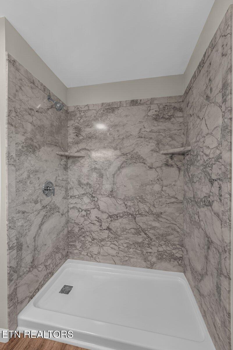 513 W Ridgecrest Drive Kingston TN 37763